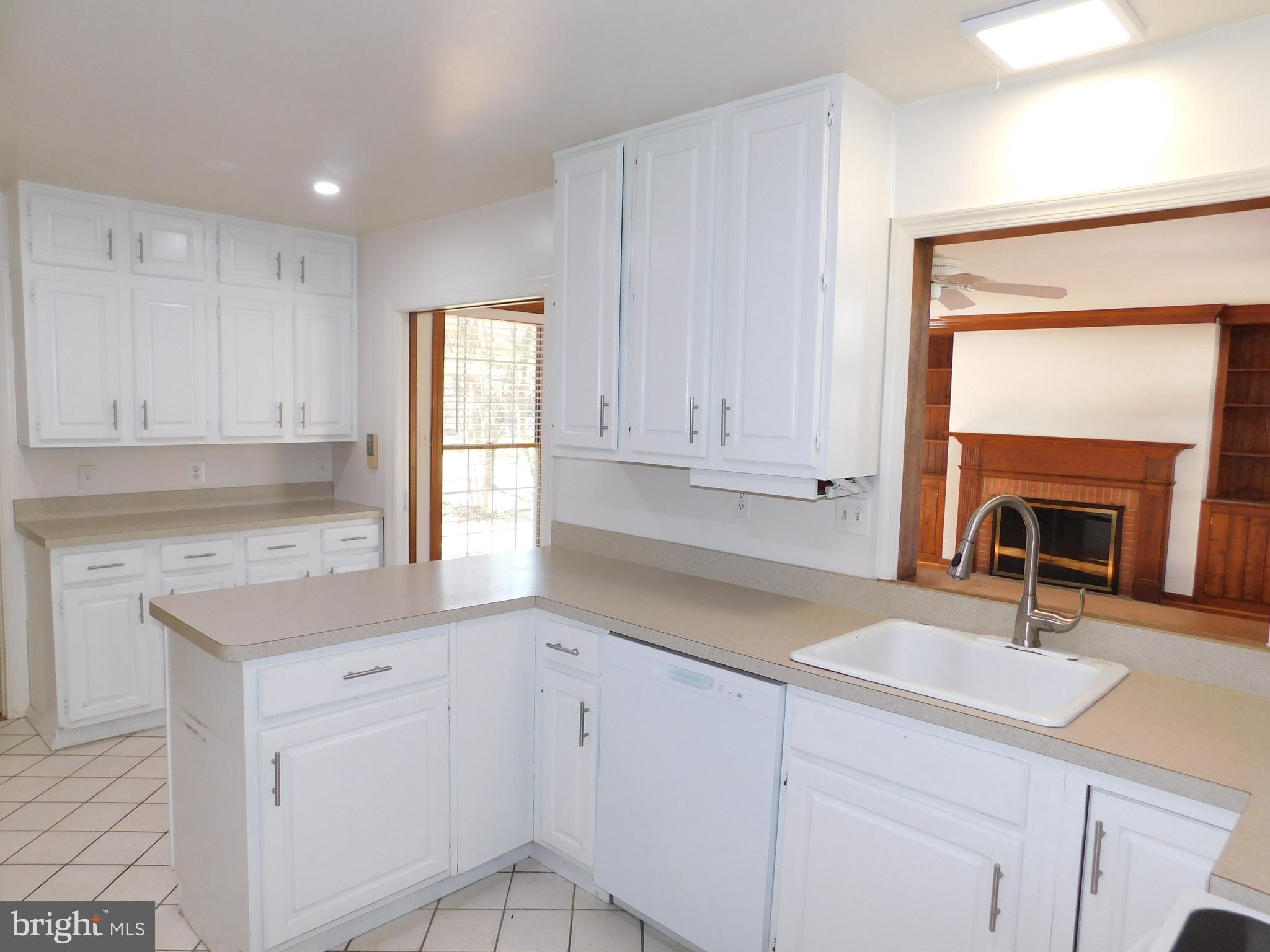 POTOMAC COMMONS - Residential