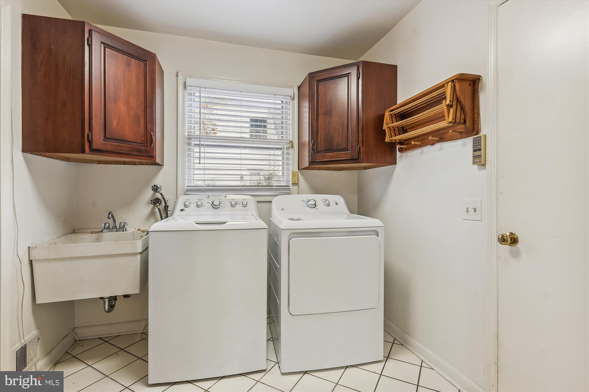 POTOMAC COMMONS - Residential