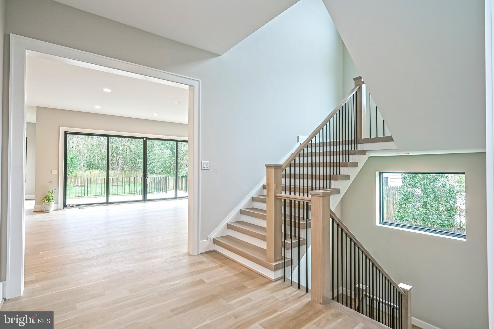 MC LEAN HAMLET - Residential