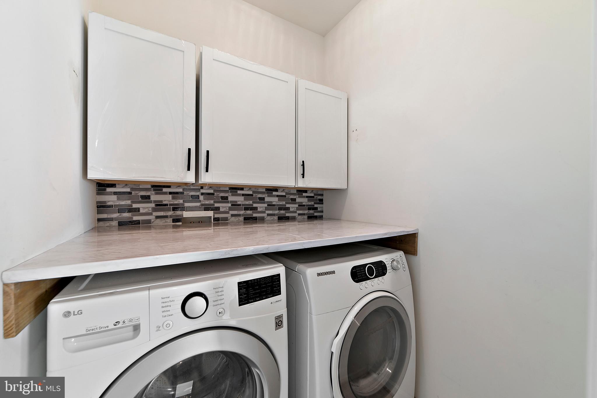 CEDAR BROOKE - Residential