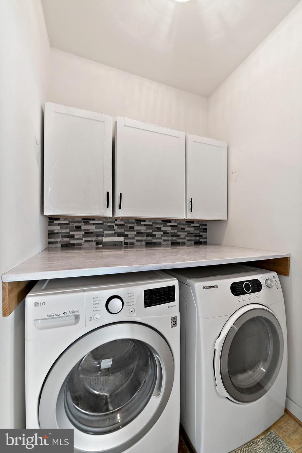 CEDAR BROOKE - Residential