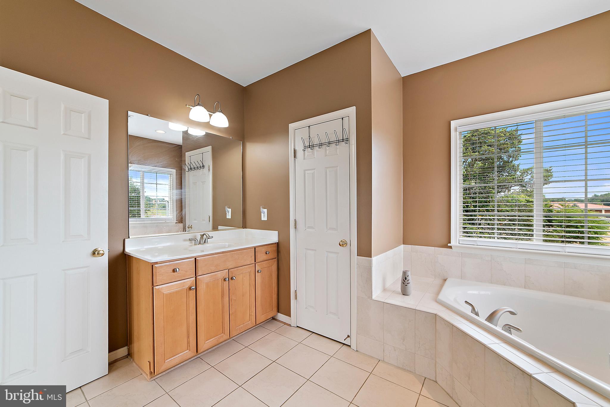 CEDAR BROOKE - Residential