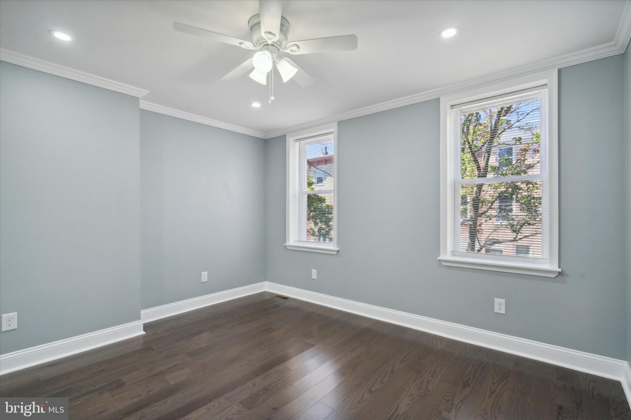 NORRIS SQUARE - Residential