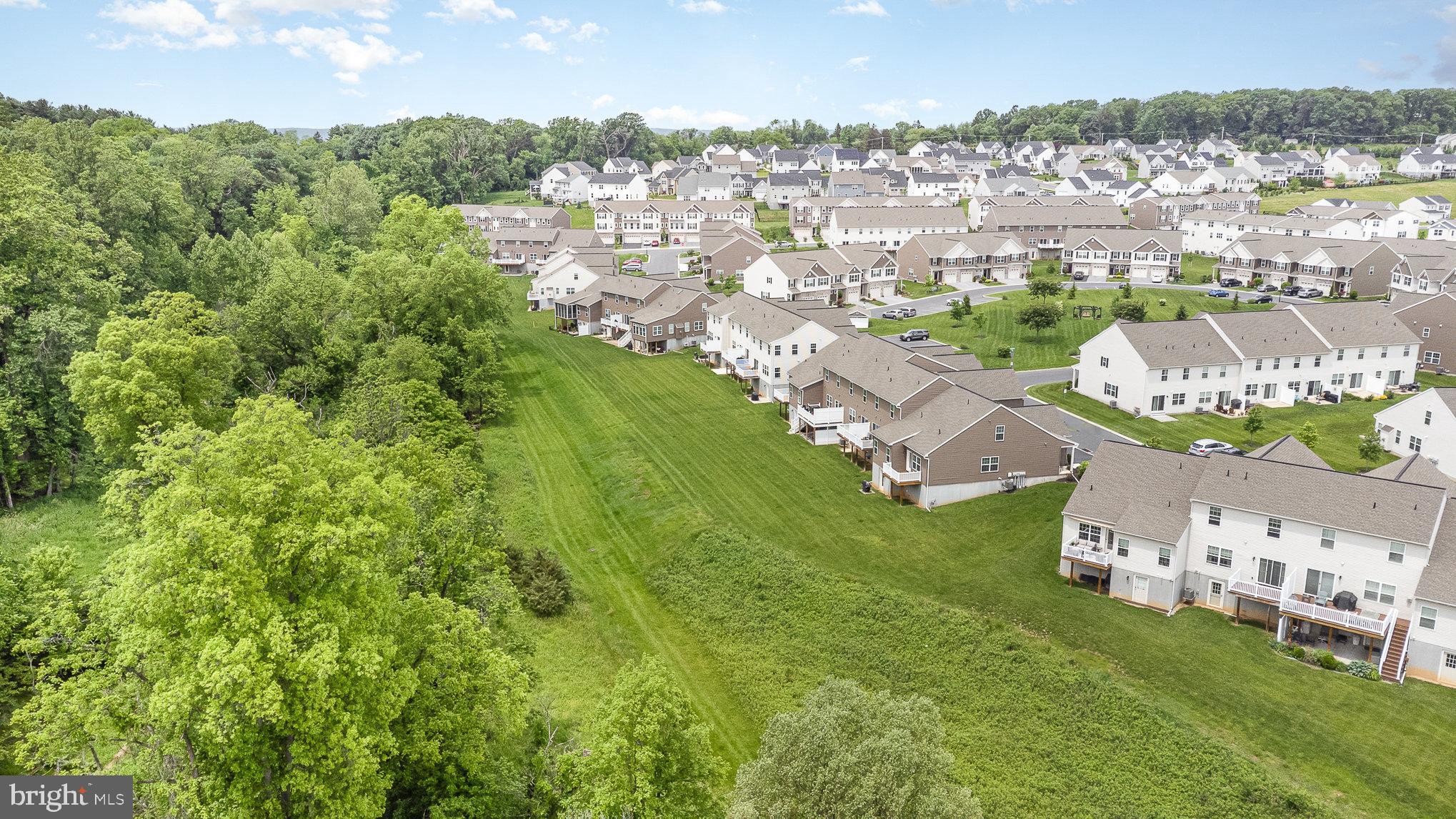 HANBURY COURT AT WINDING HILLS - Residential