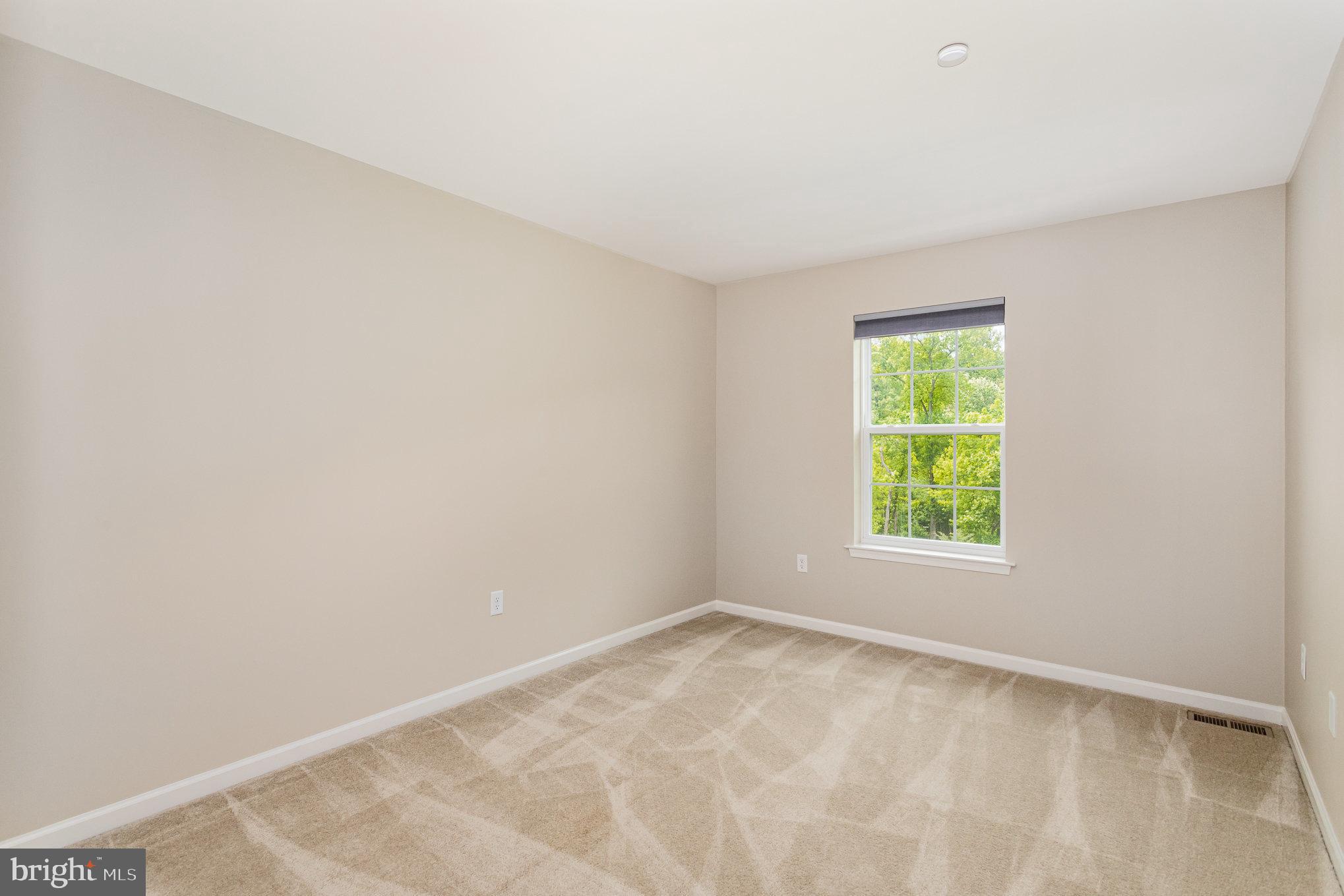 HANBURY COURT AT WINDING HILLS - Residential