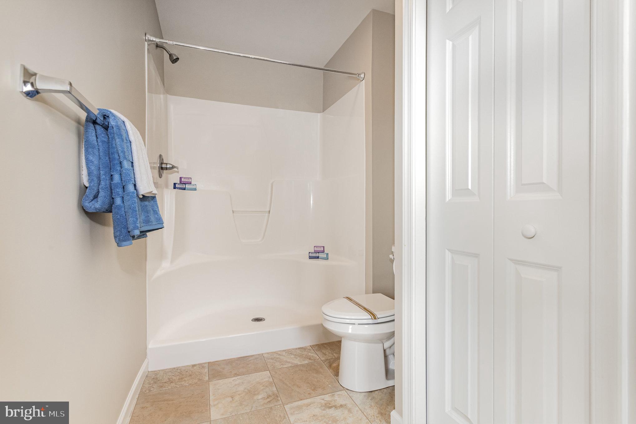 HANBURY COURT AT WINDING HILLS - Residential