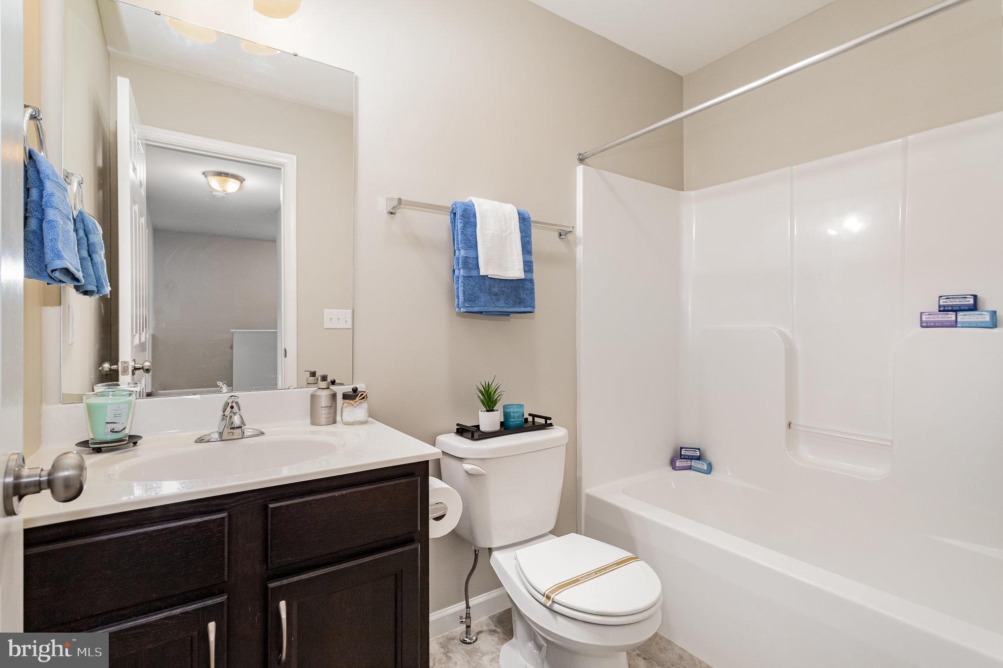 HANBURY COURT AT WINDING HILLS - Residential