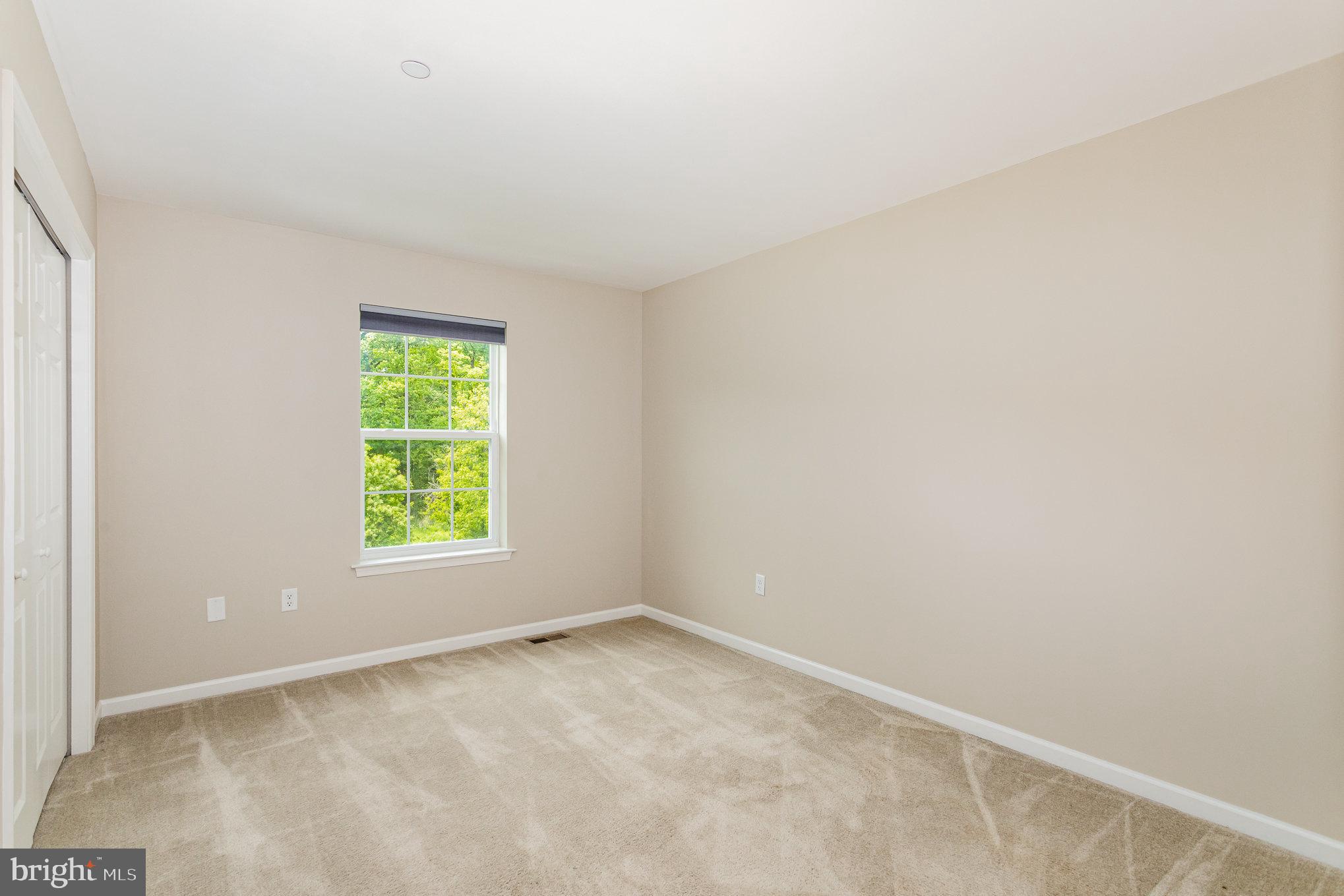 HANBURY COURT AT WINDING HILLS - Residential