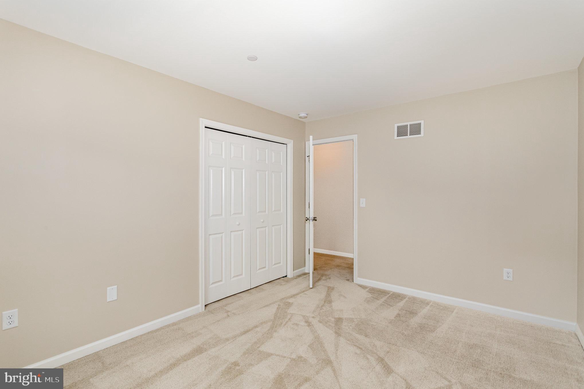 HANBURY COURT AT WINDING HILLS - Residential