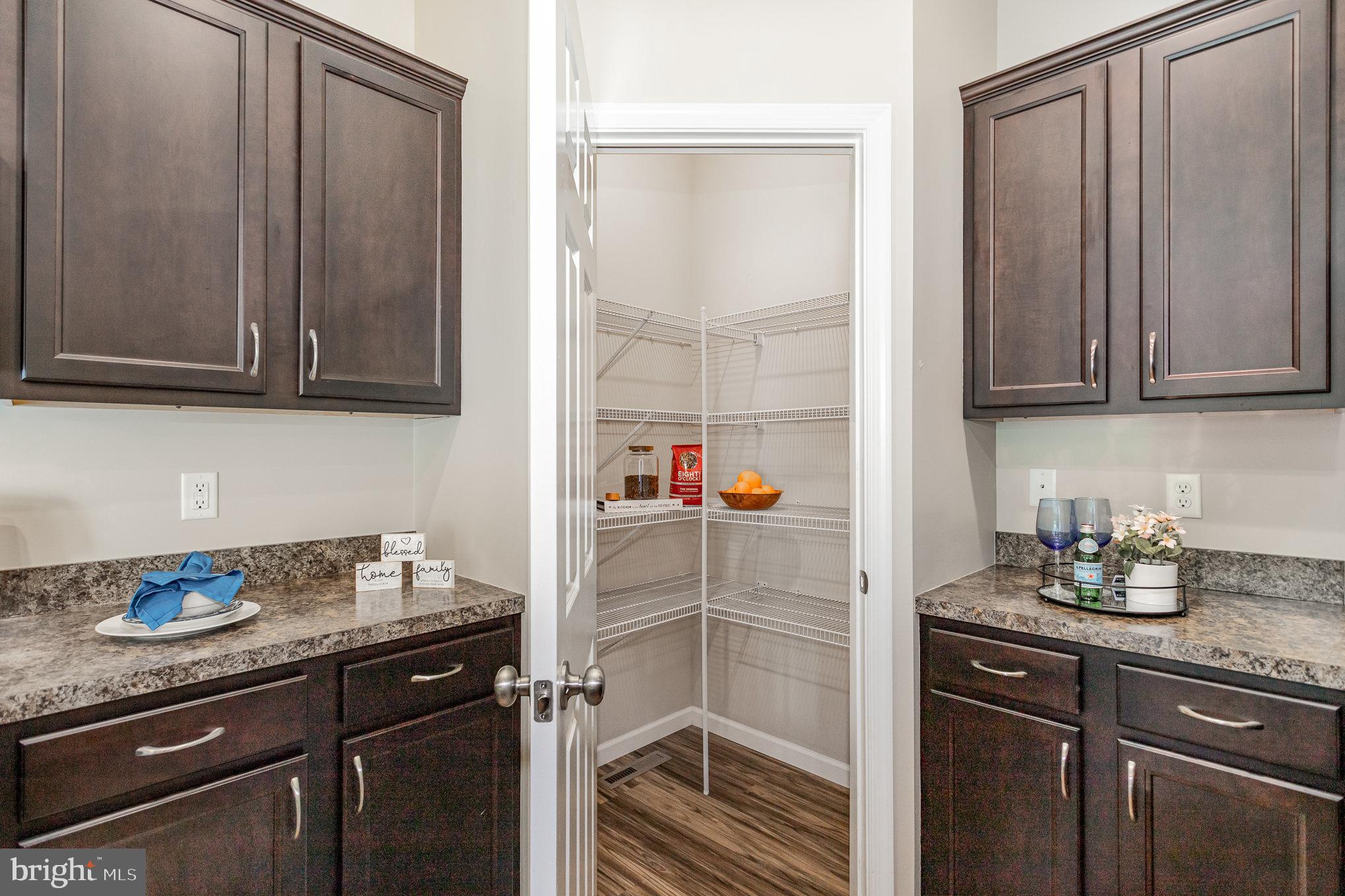 HANBURY COURT AT WINDING HILLS - Residential