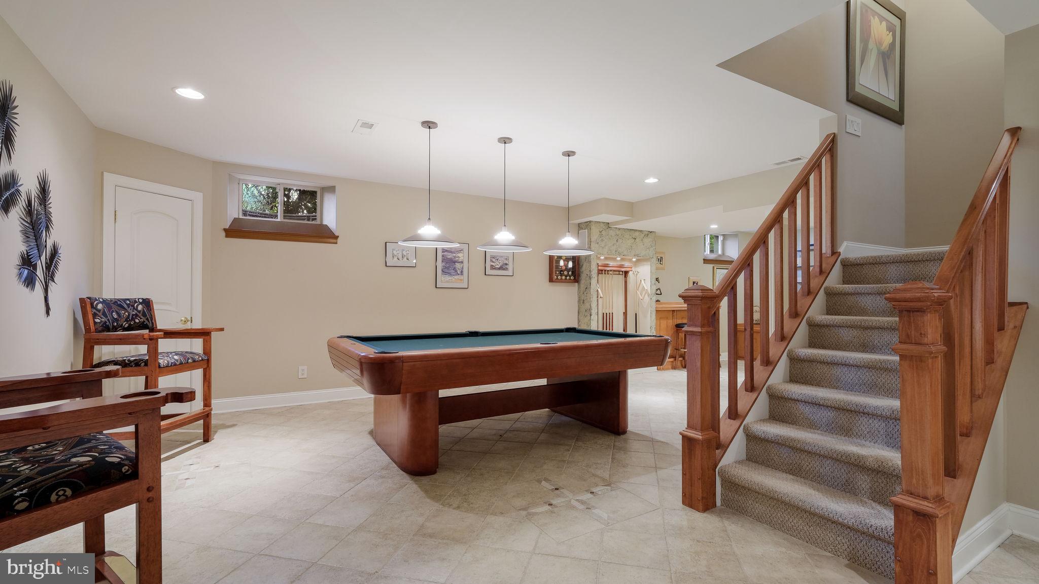 FOX HUNT ESTS - Residential