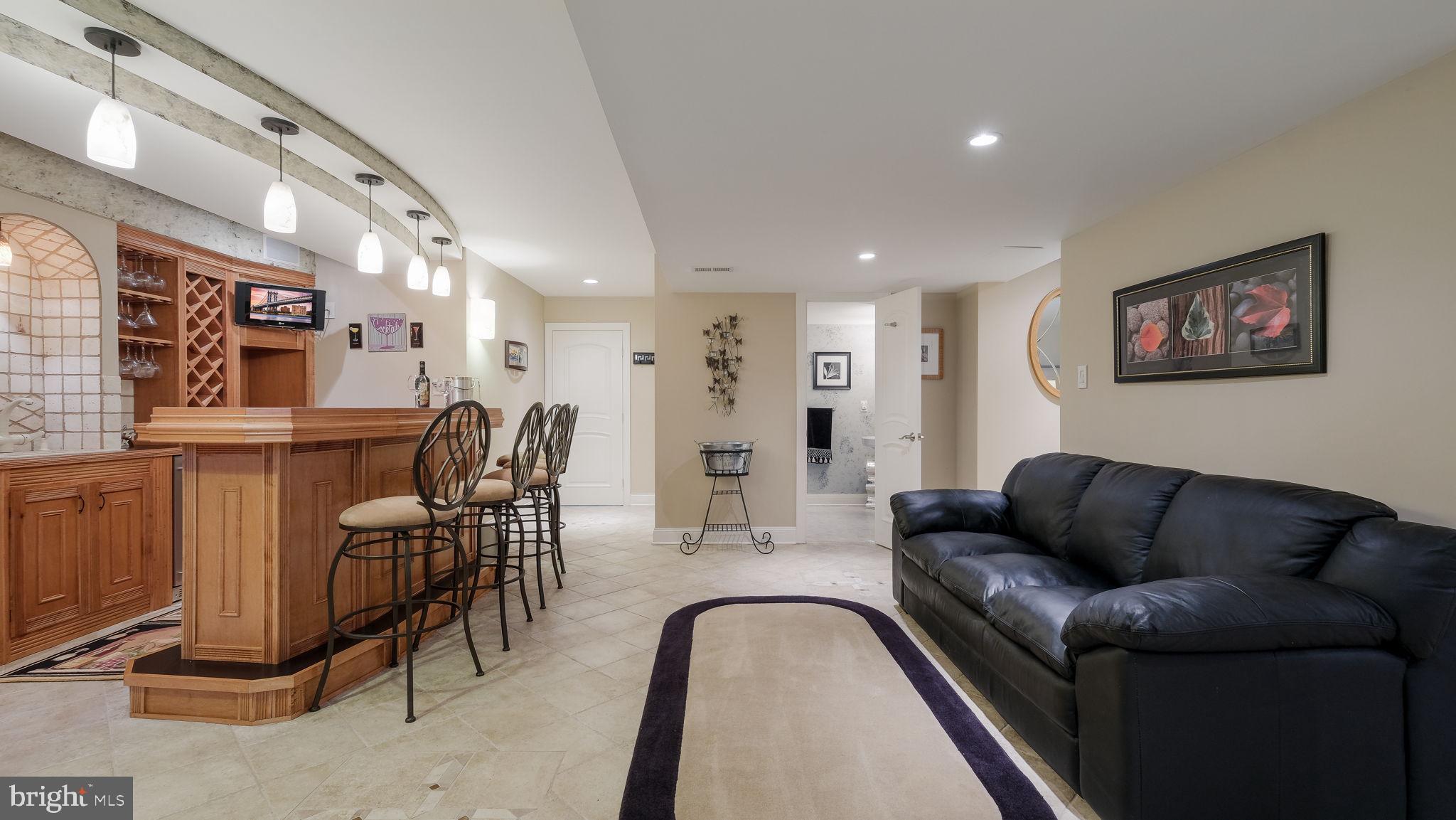 FOX HUNT ESTS - Residential