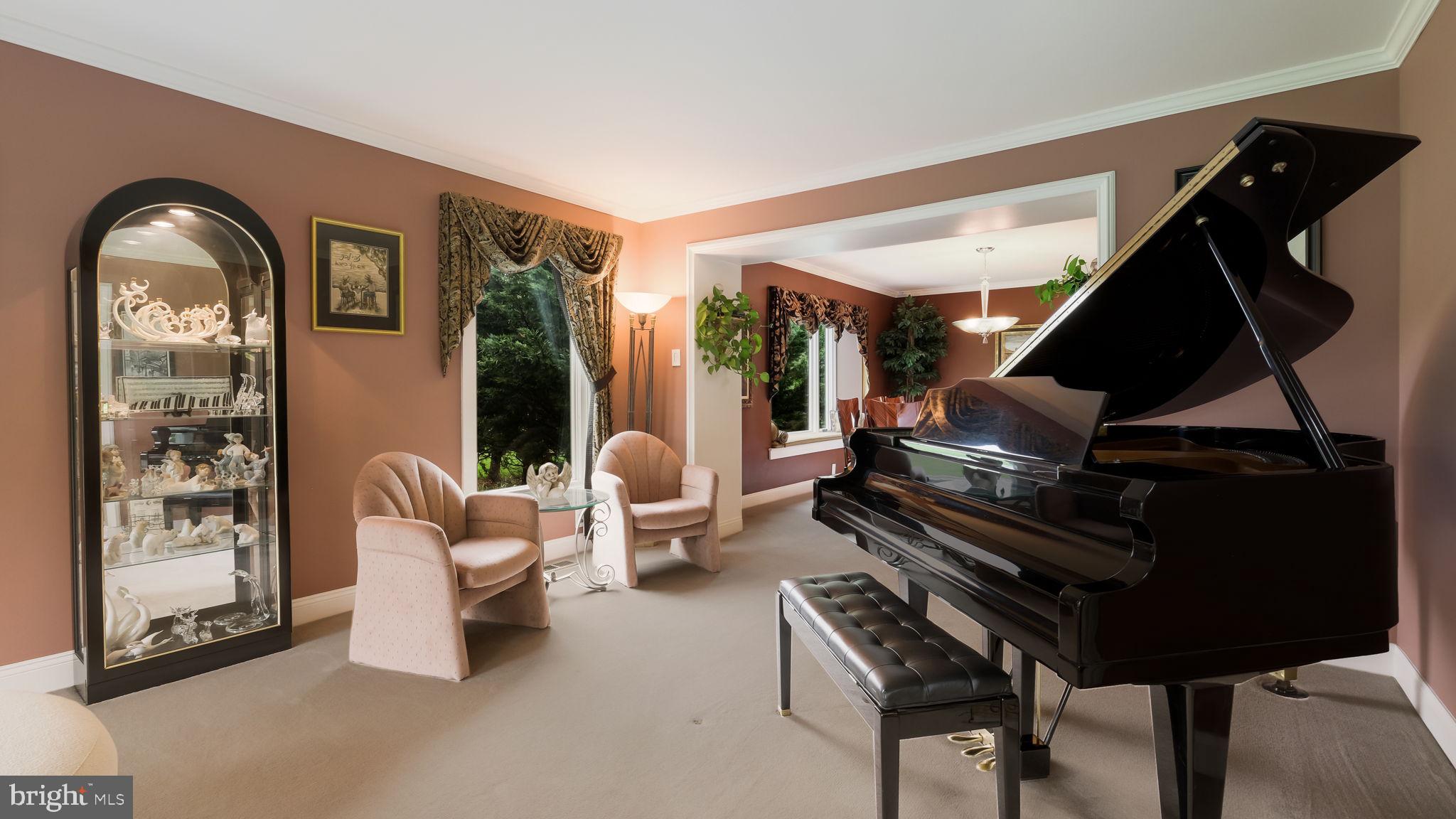 FOX HUNT ESTS - Residential