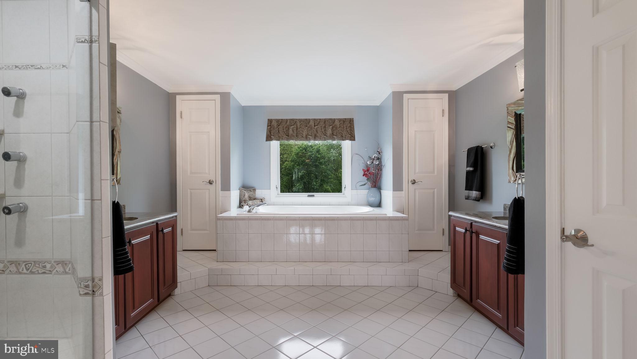 FOX HUNT ESTS - Residential