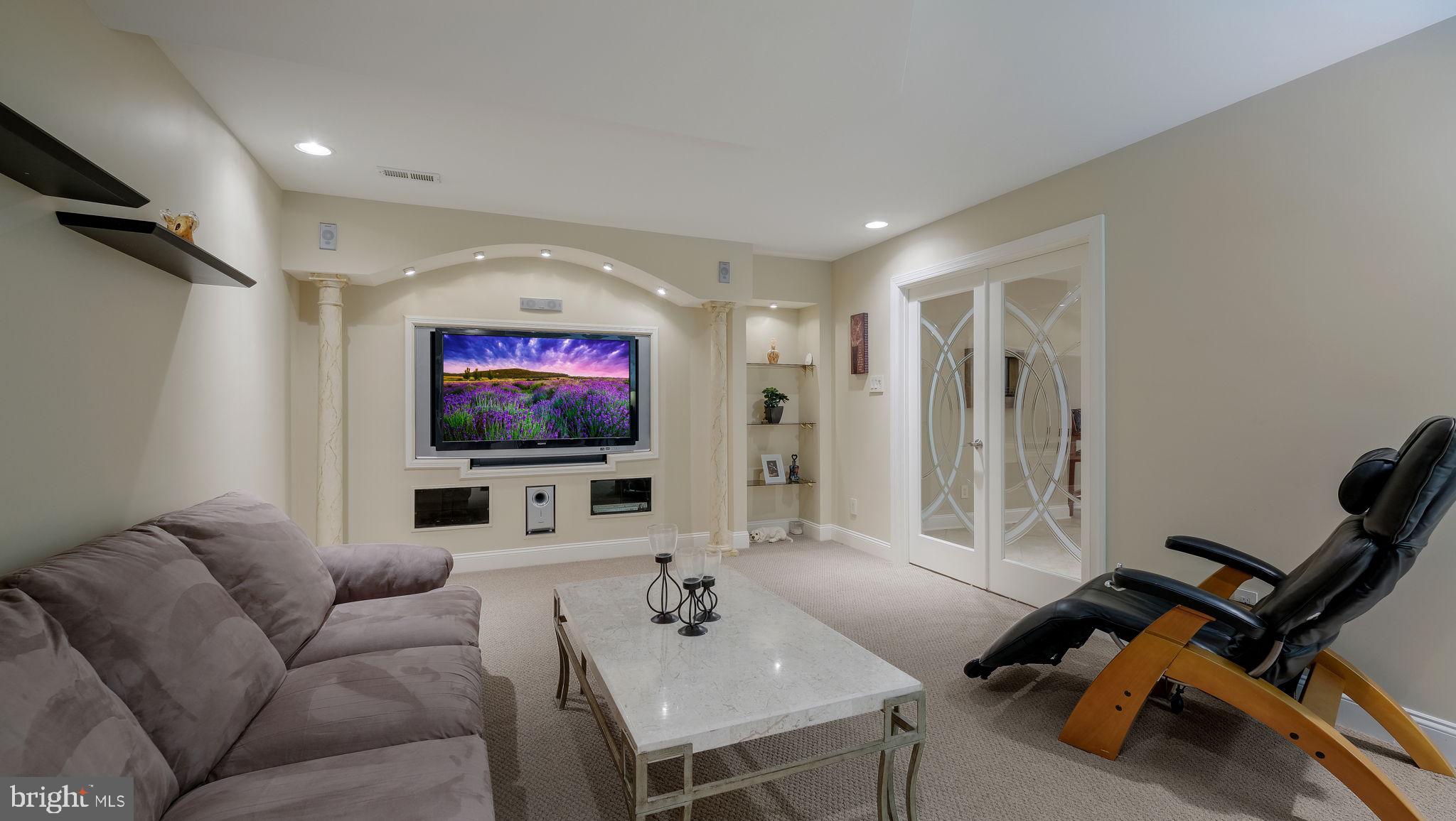 FOX HUNT ESTS - Residential