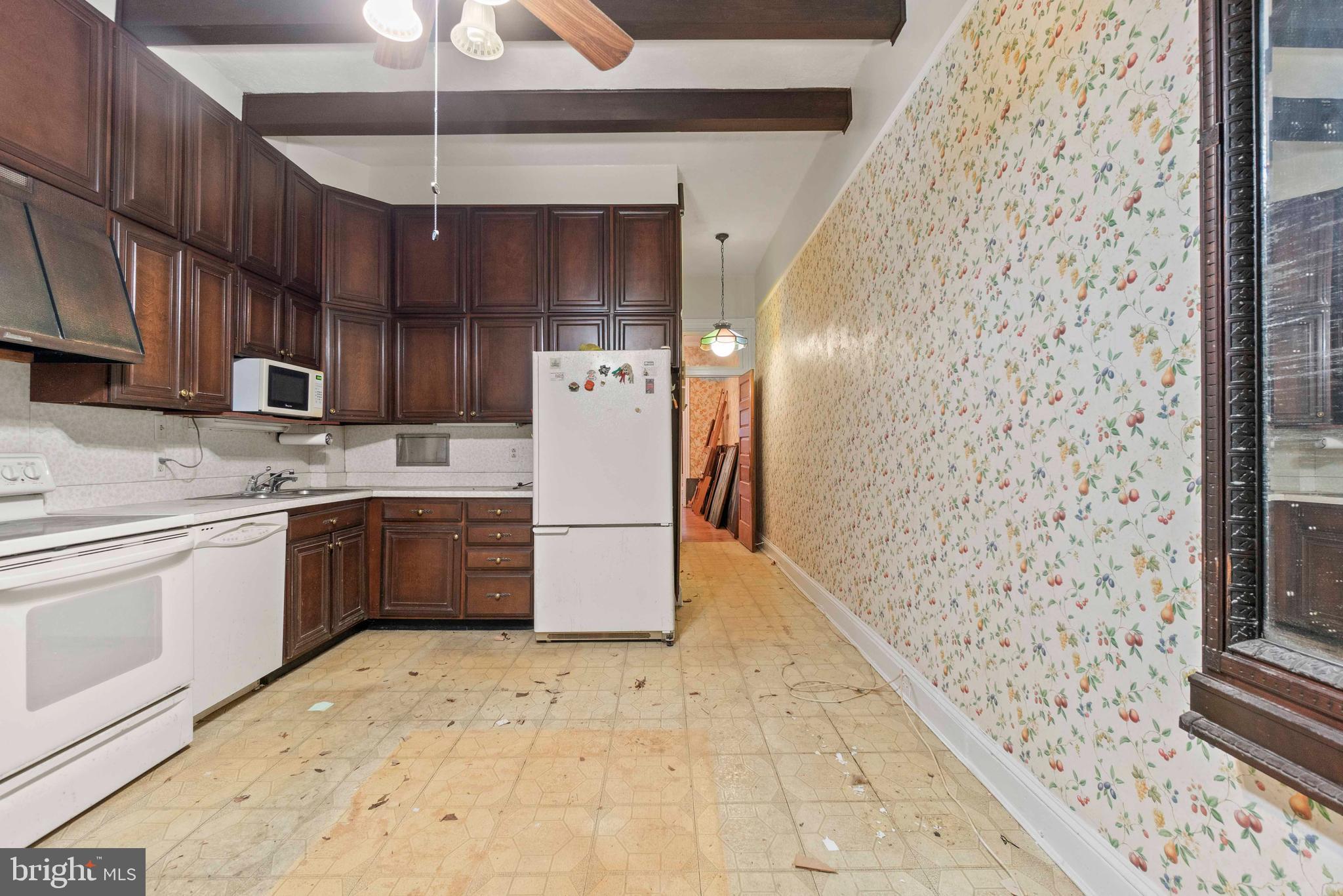 CHARLES VILLAGE - Residential