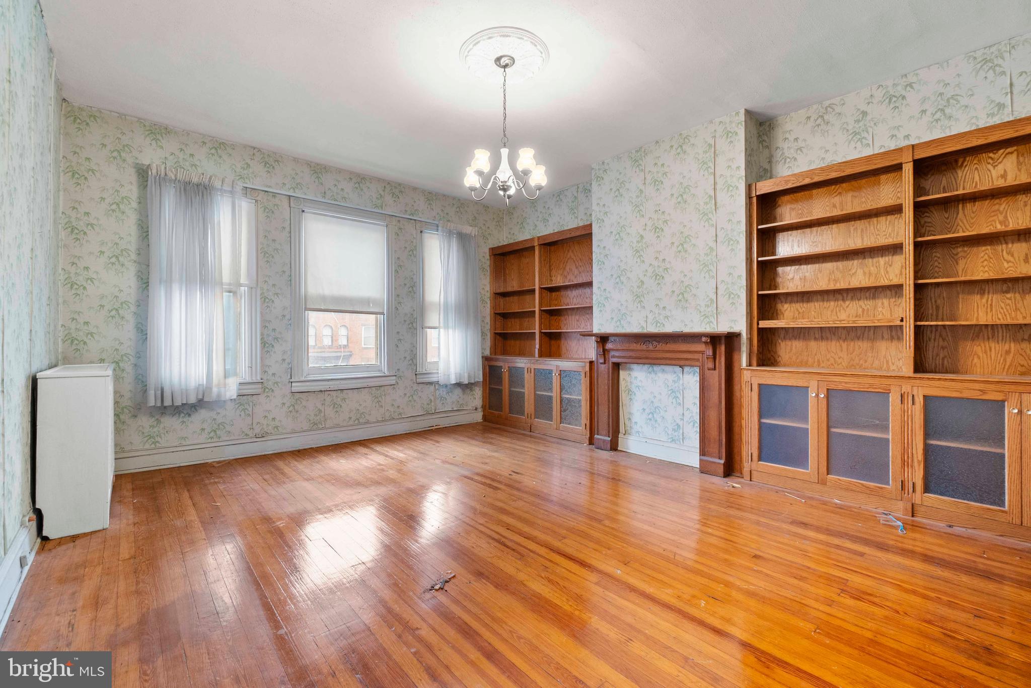 CHARLES VILLAGE - Residential