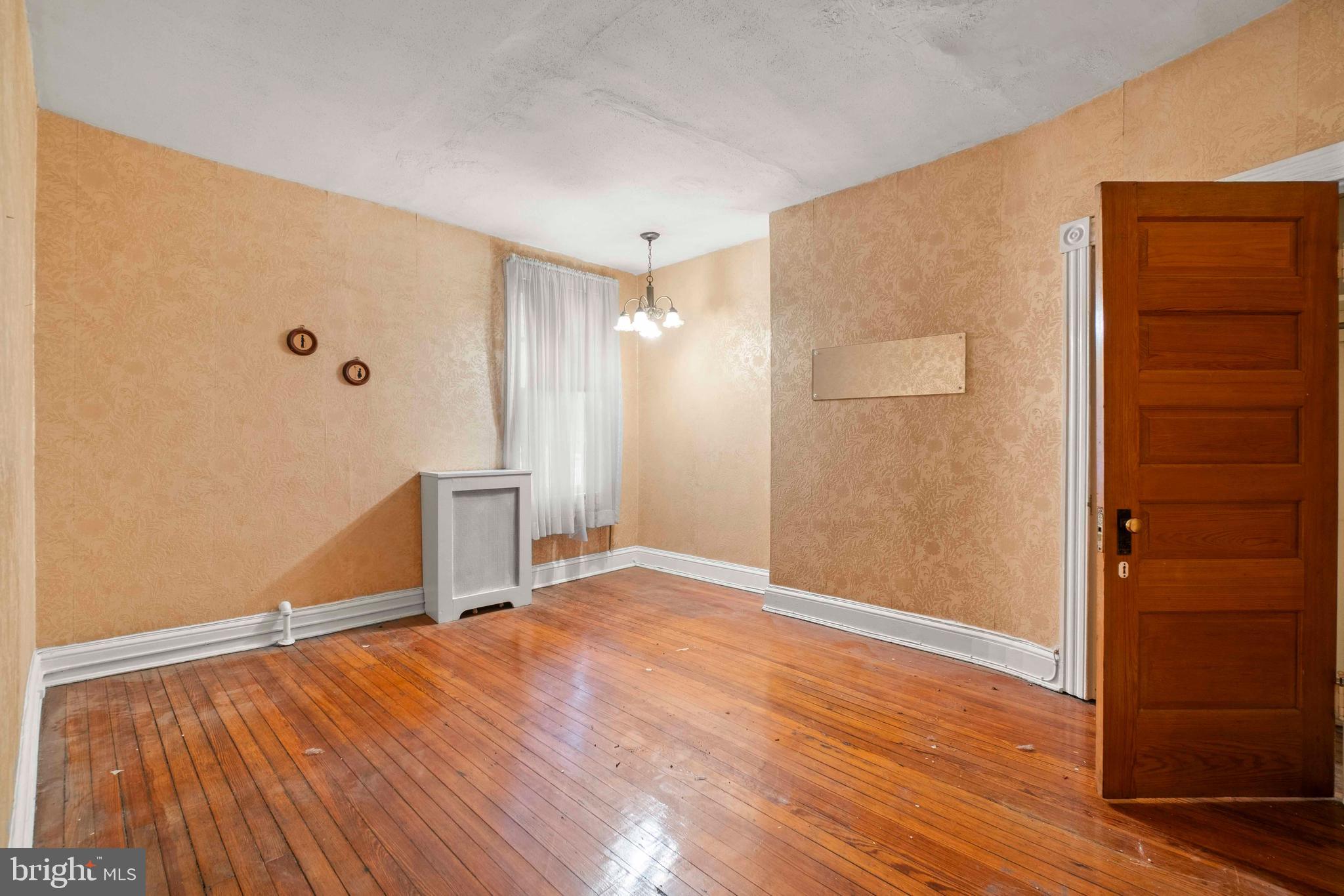 CHARLES VILLAGE - Residential