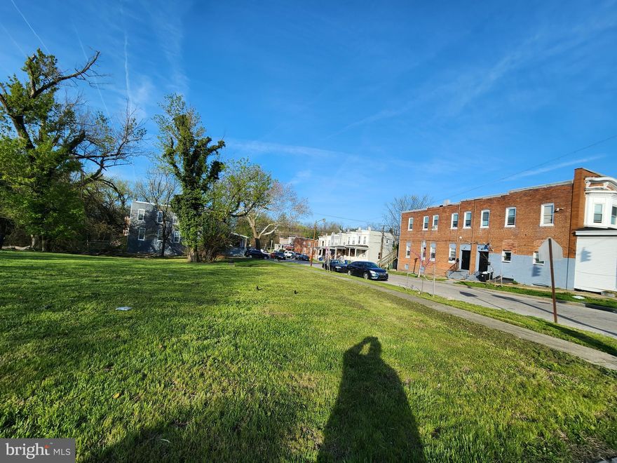 ONLINE AUCTION: This auction takes place on the Ashland Auction Group website bidding platform. Bidding begins 4/29/2026 @ 10:00 AM. Bidding ends 5/1/2026 @ 11:50 AM. The list price is the suggested opening bid. Deposit: $5,000.

This corner lot of land is located in the Park Circle neighborhood of Baltimore City. The property is in close proximity to the Druid Hill Park, Rawlings Conservatory, and Mondawmin Mall. The area provides easy access to the nearest major traffic arteries, Reisterstown Rd and Park Heights Avenue, connecting to other parts of Baltimore.