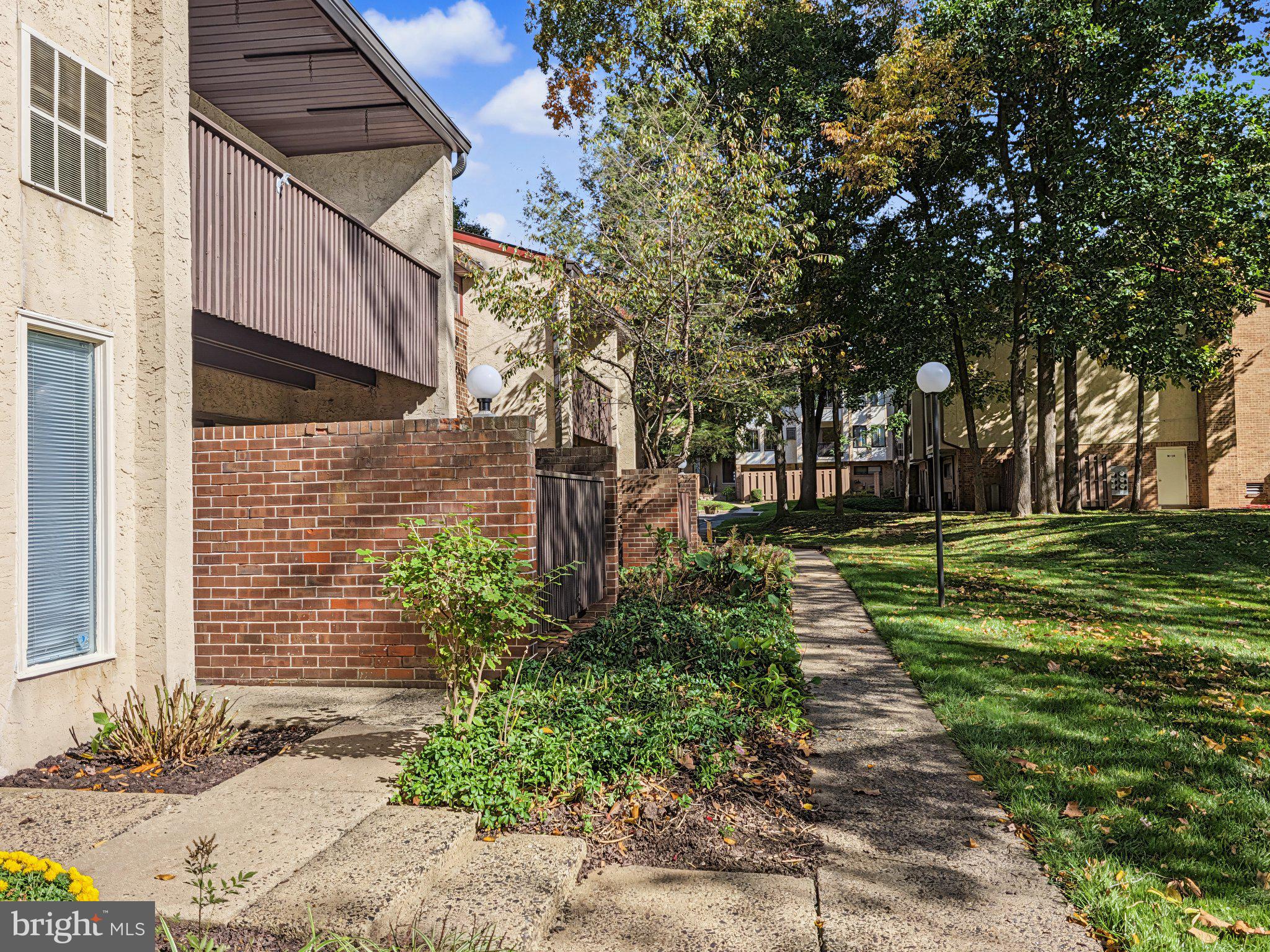 2-36 ASPEN WAY W 2-36