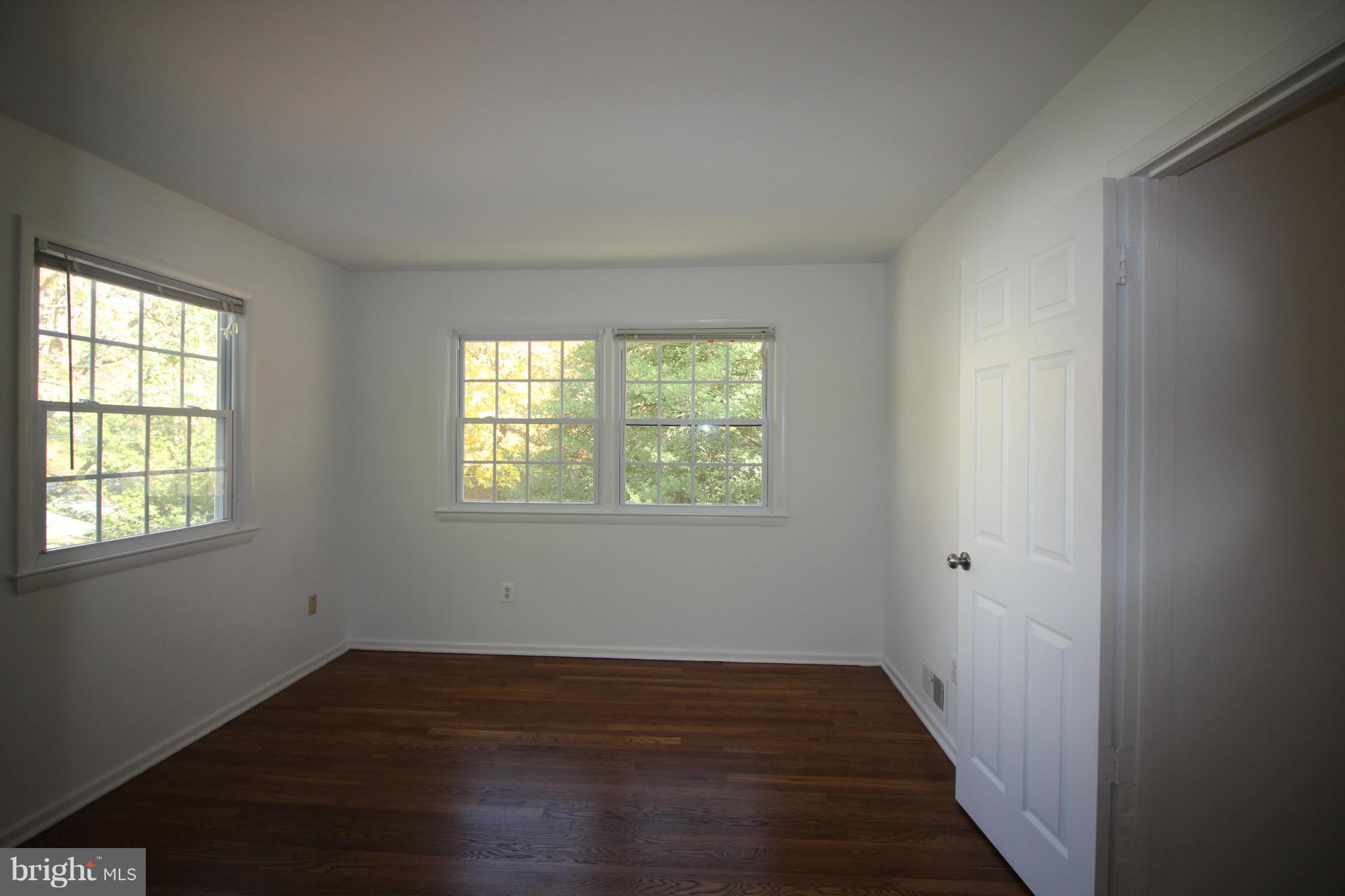 STONEWALL MANOR - Residential