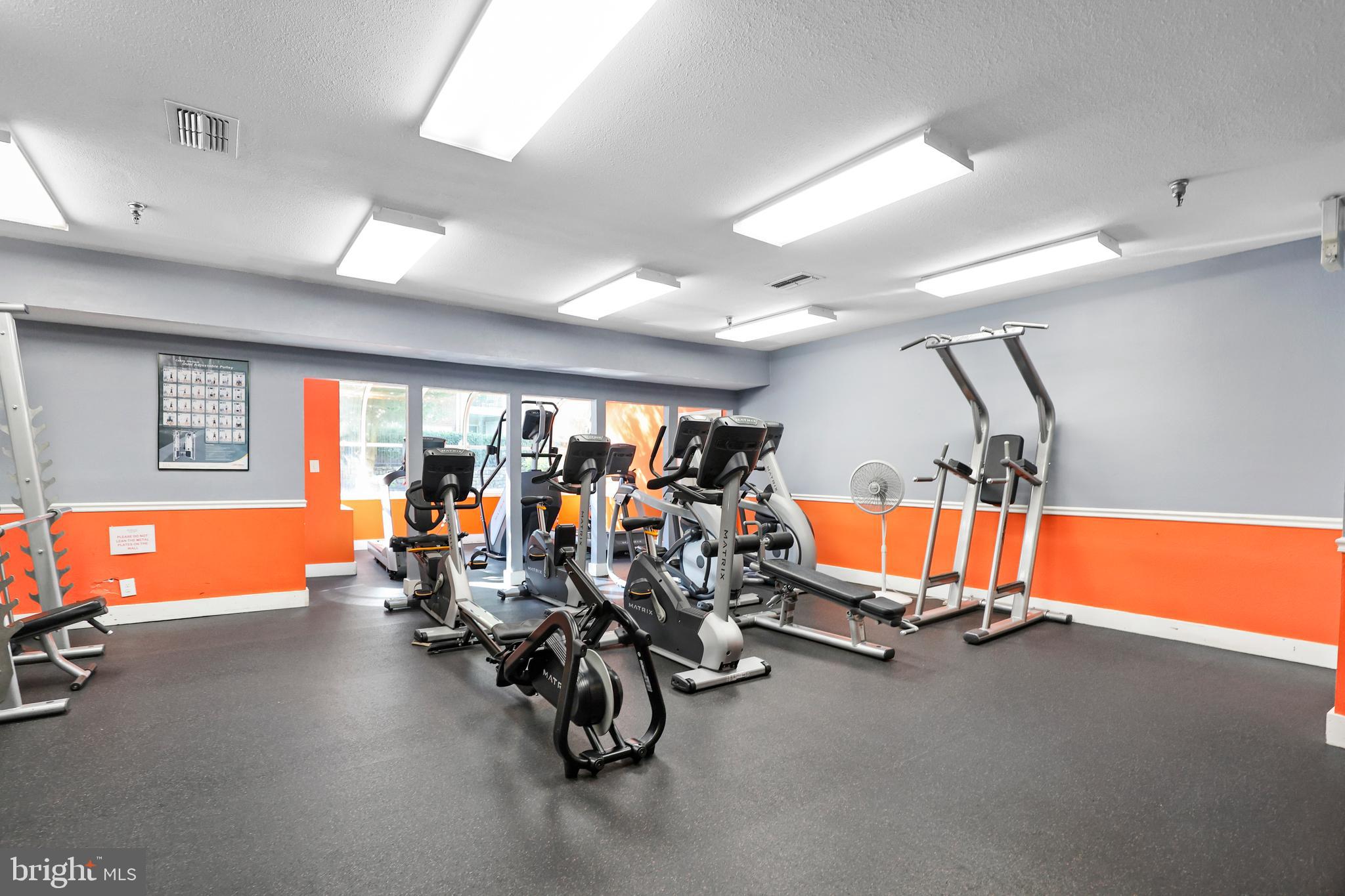 POINTE AT PARK CENTER - Residential Lease