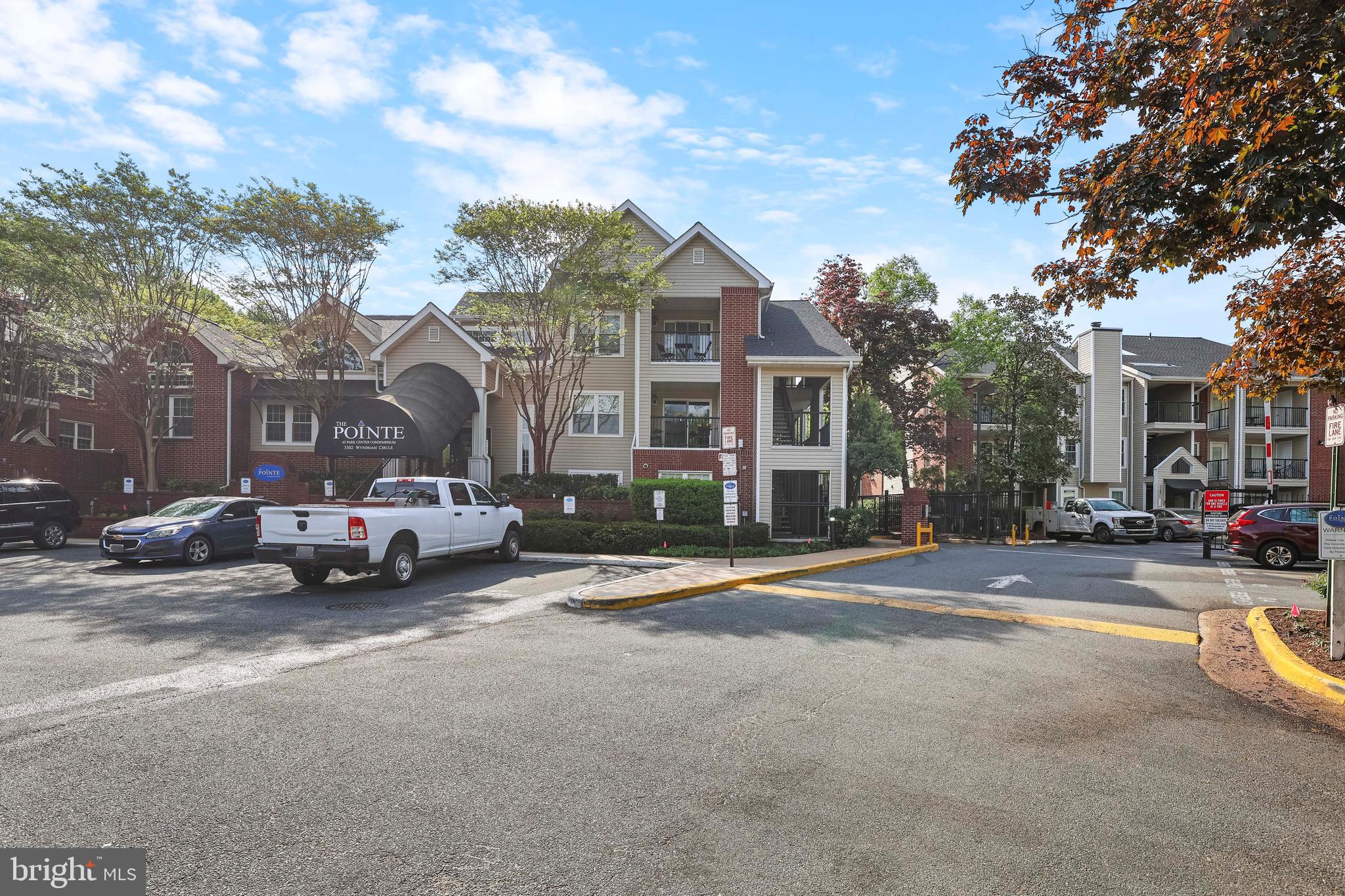 POINTE AT PARK CENTER - Residential Lease