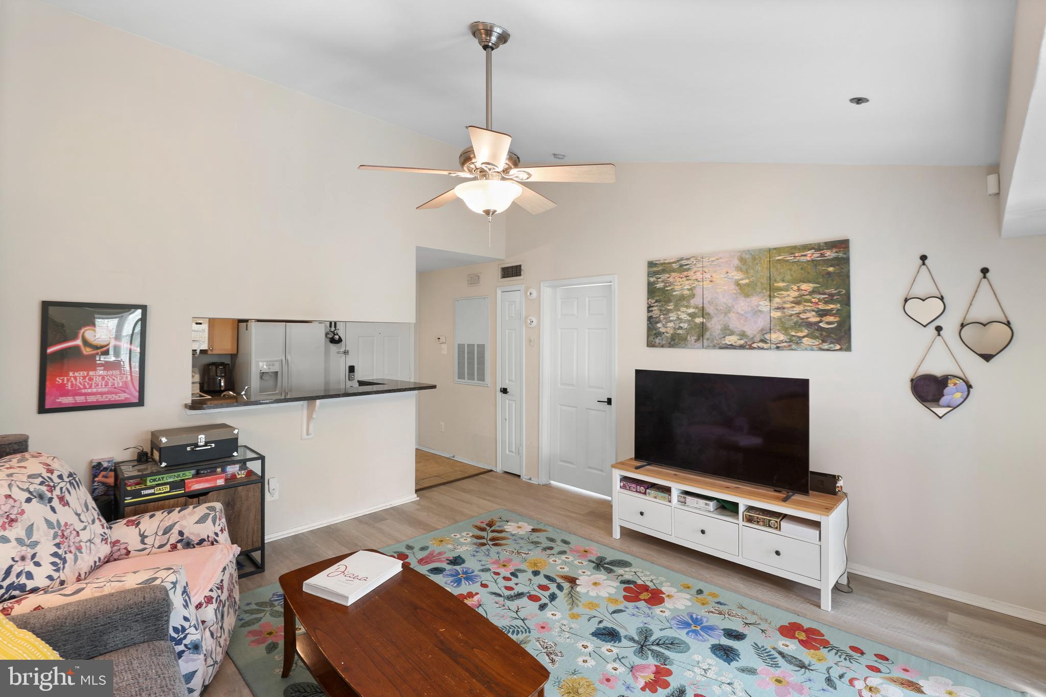 POINTE AT PARK CENTER - Residential Lease