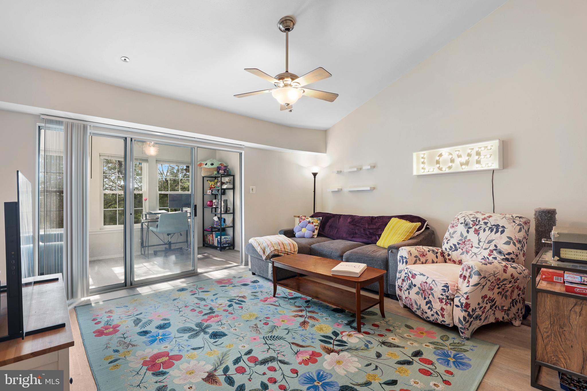 POINTE AT PARK CENTER - Residential Lease