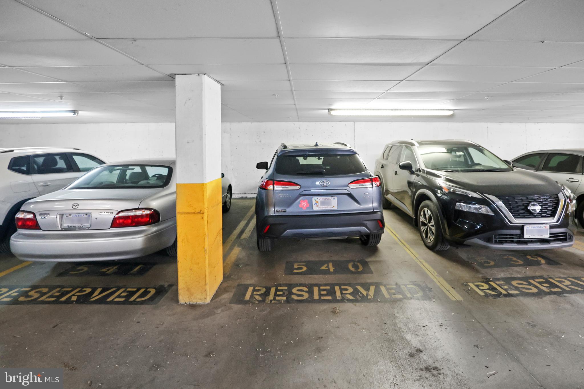 POINTE AT PARK CENTER - Residential Lease