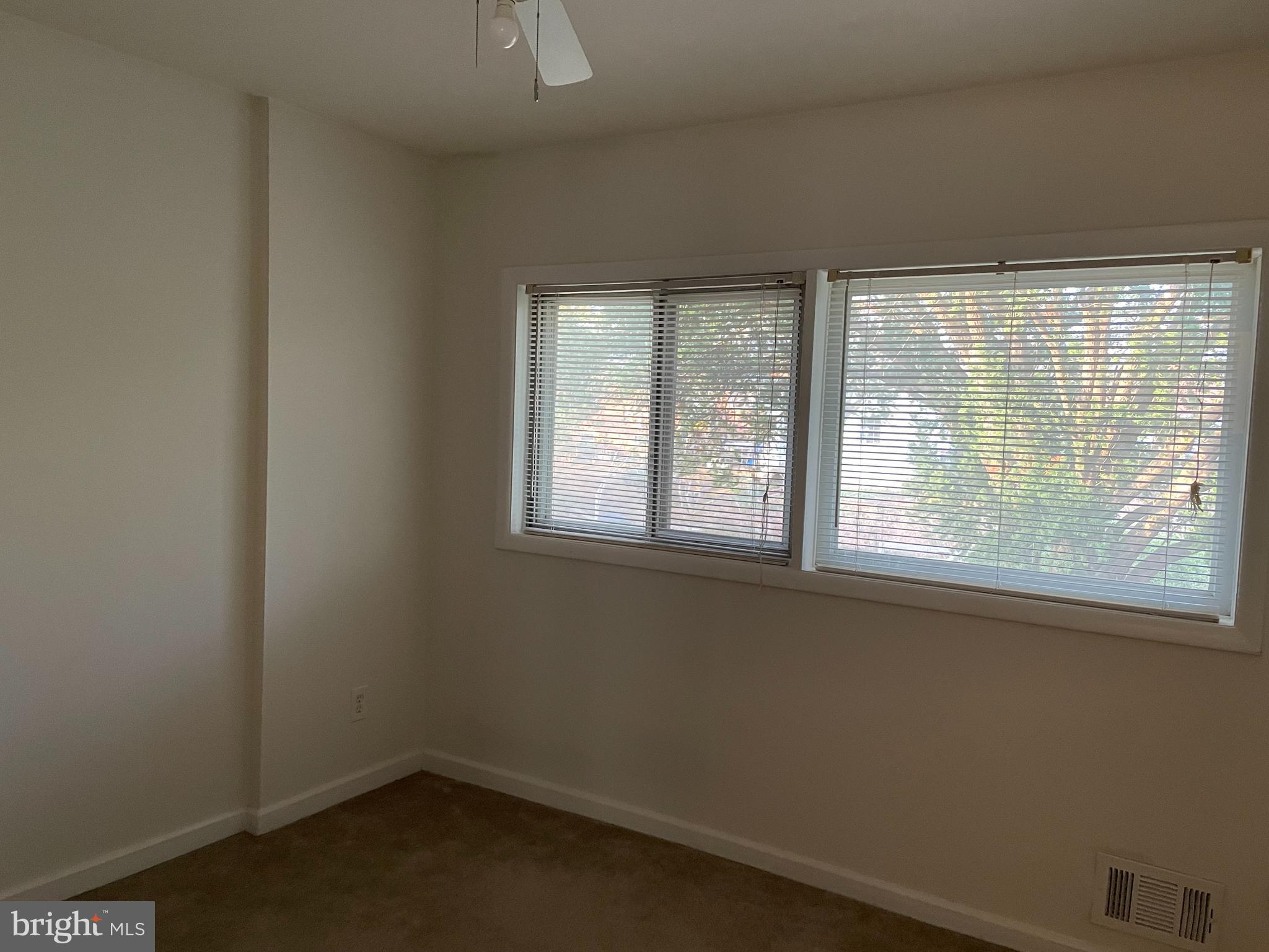 MCLEAN MANOR - Residential Lease