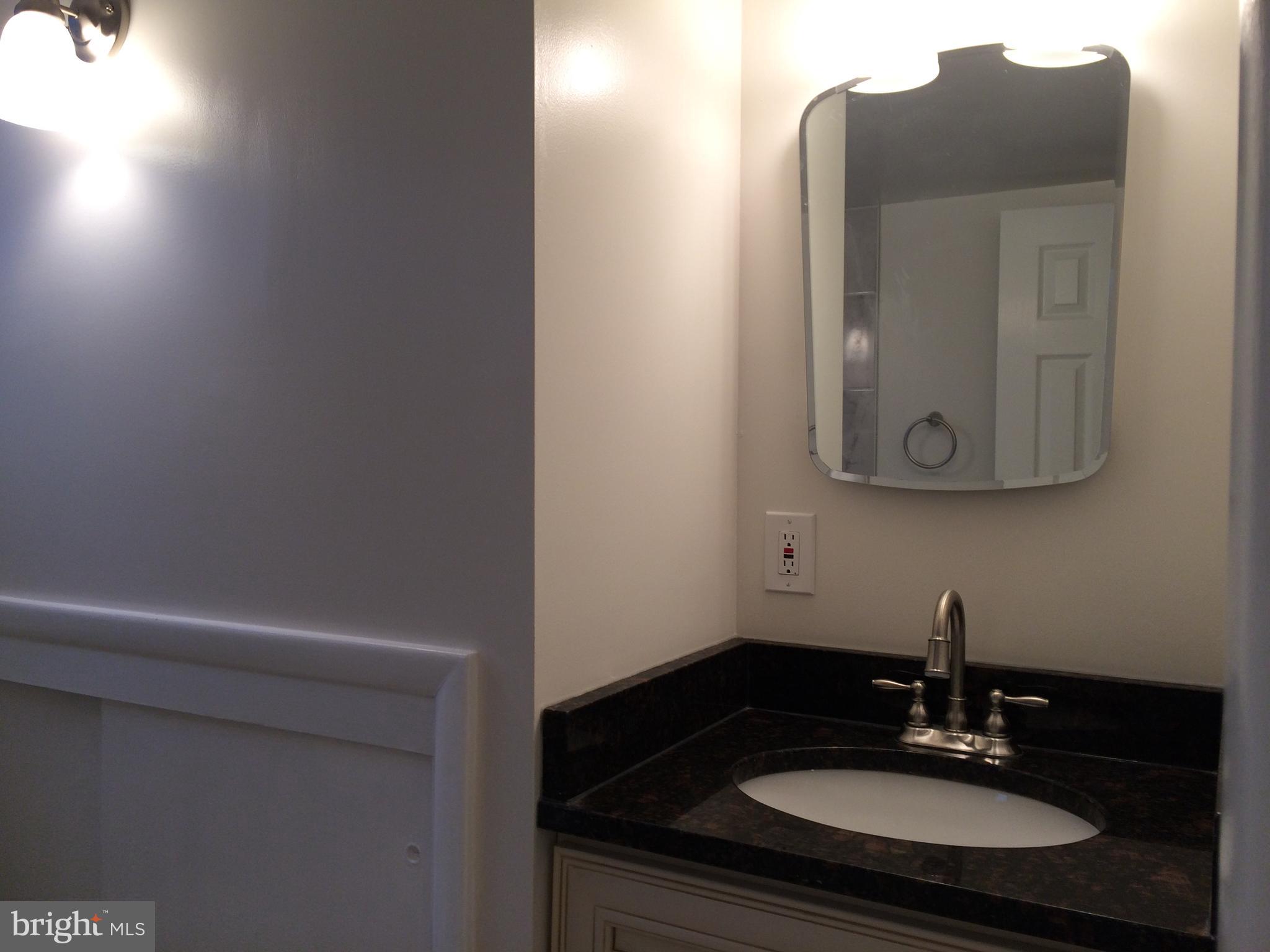 MCLEAN MANOR - Residential Lease