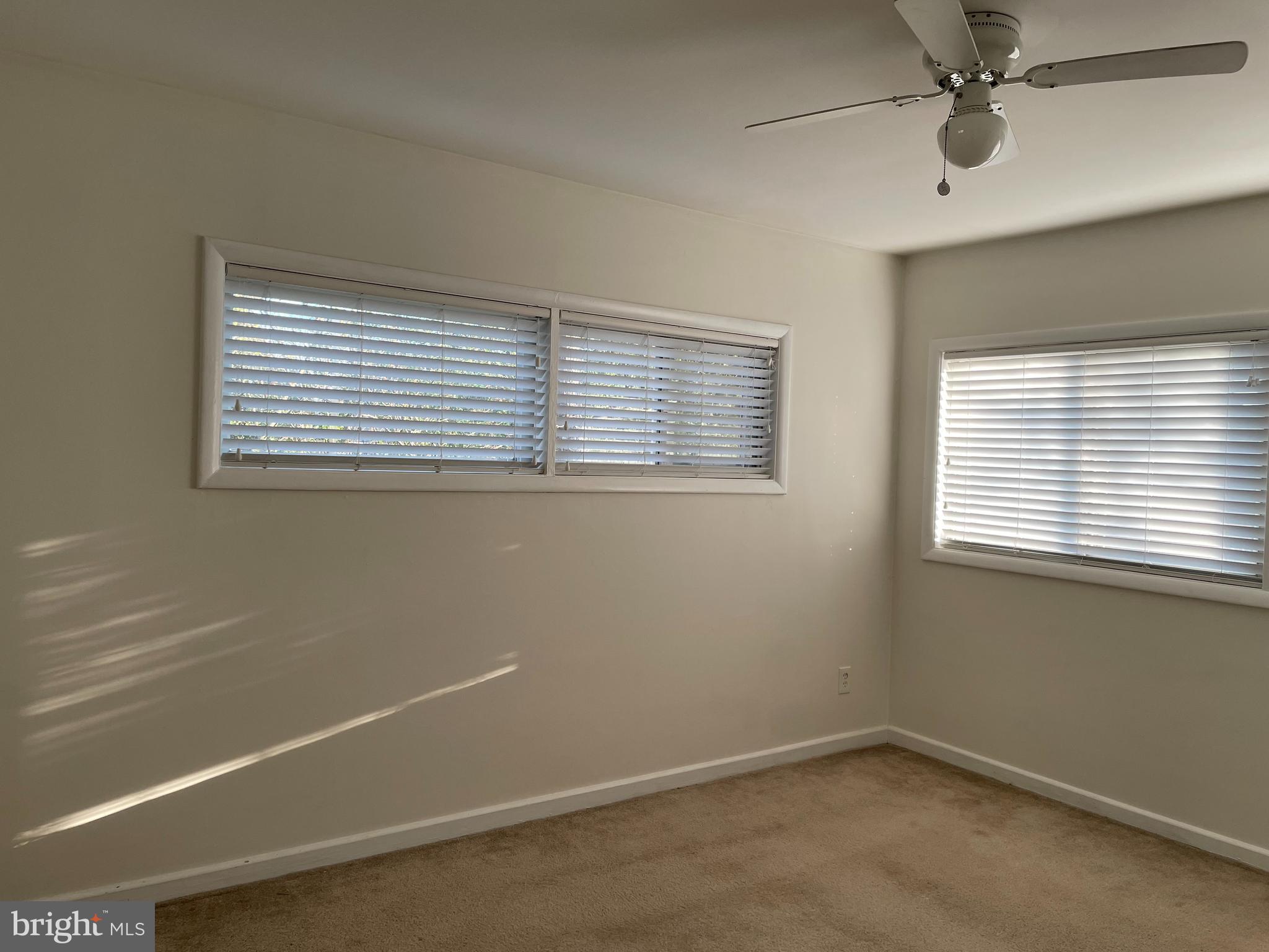 MCLEAN MANOR - Residential Lease