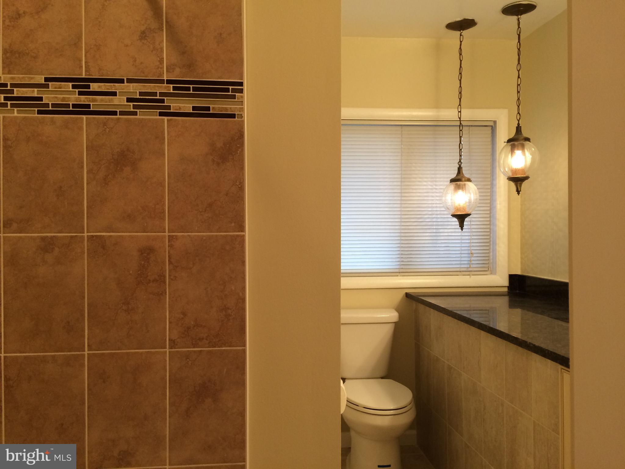 MCLEAN MANOR - Residential Lease