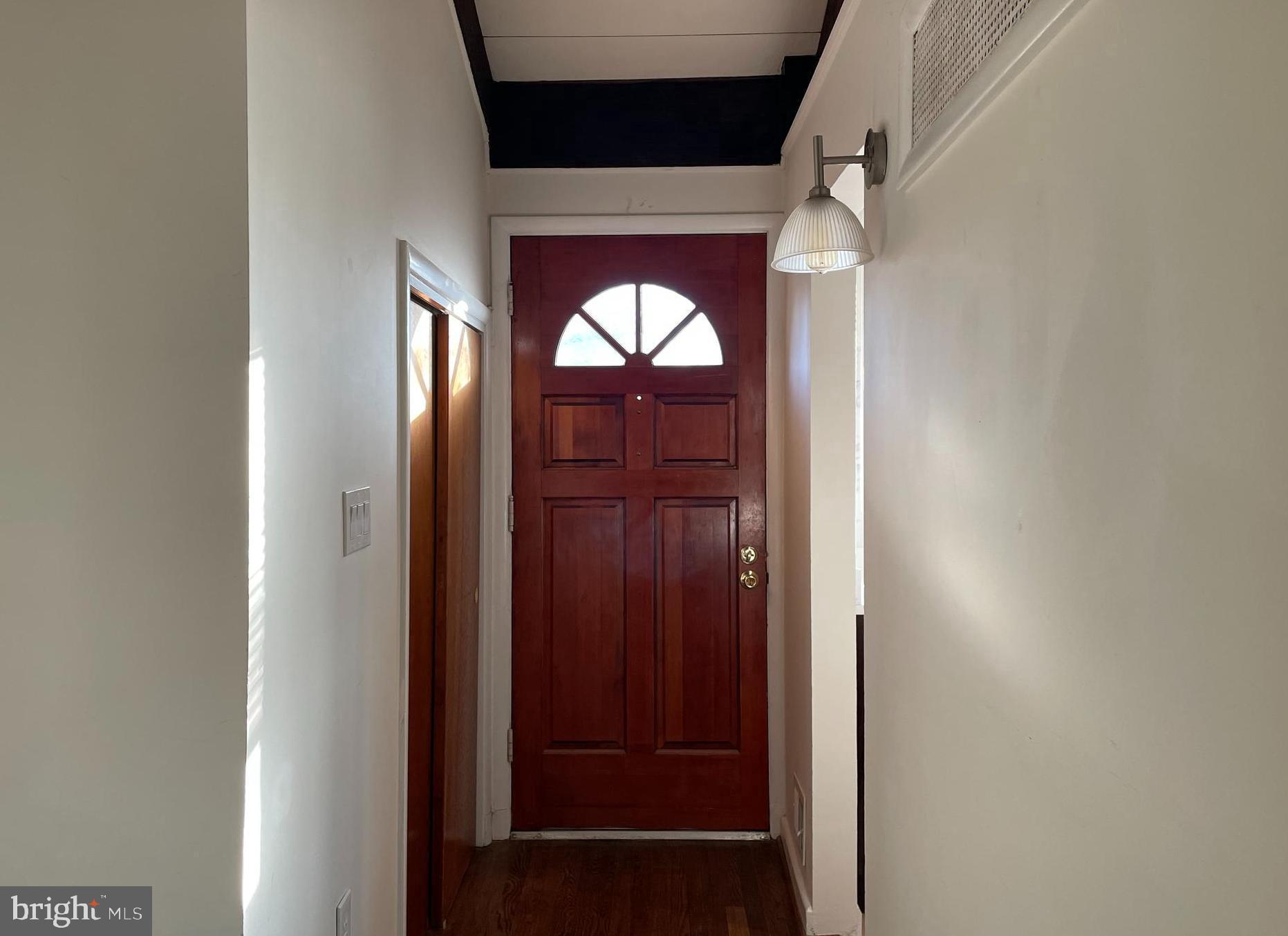 MCLEAN MANOR - Residential Lease