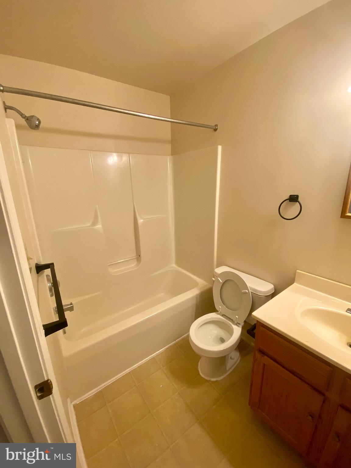 DOMINION FOREST - Residential Lease