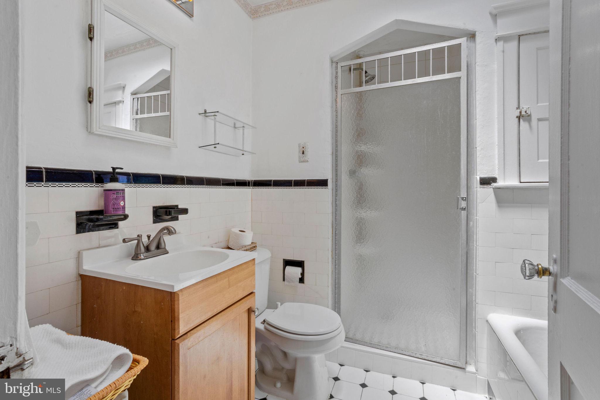 MAYFAIR (WEST) - Residential