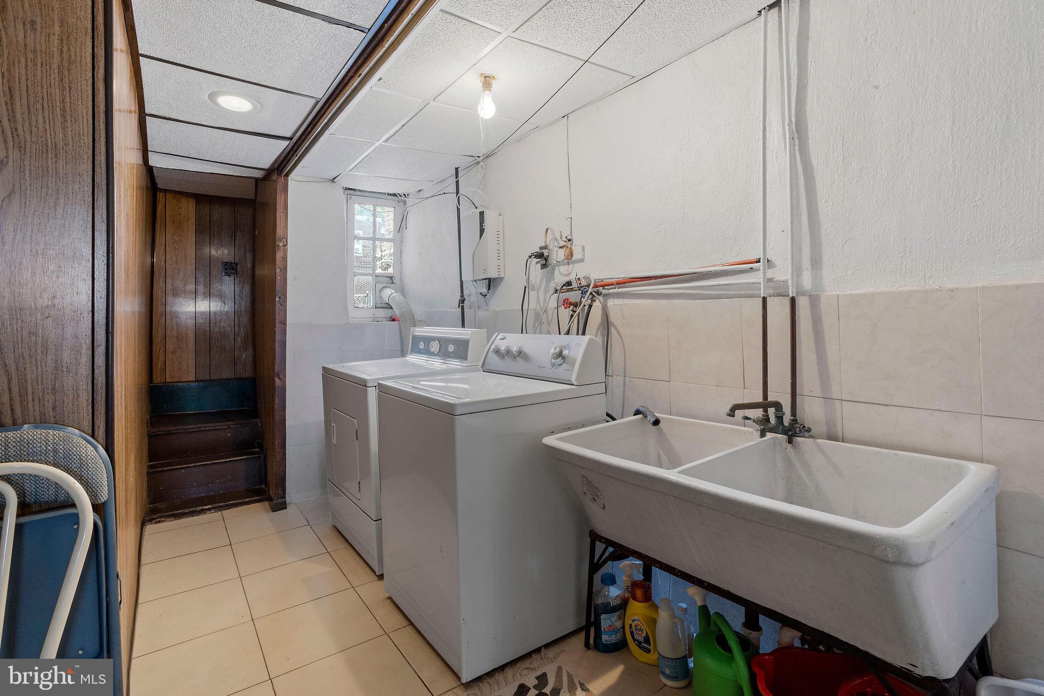 MAYFAIR (WEST) - Residential