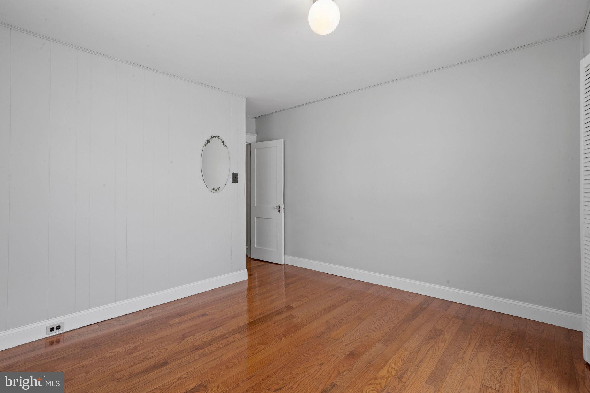 MAYFAIR (WEST) - Residential