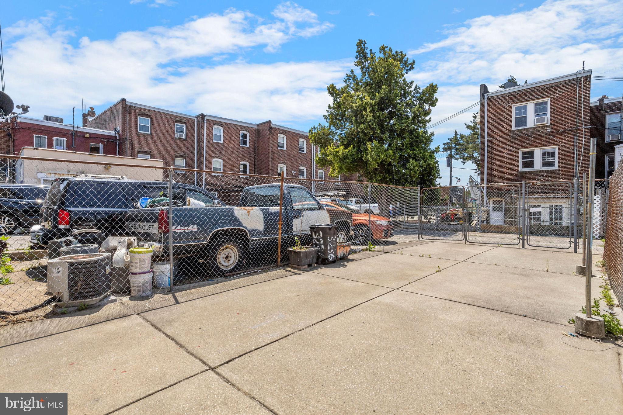 MAYFAIR (WEST) - Residential