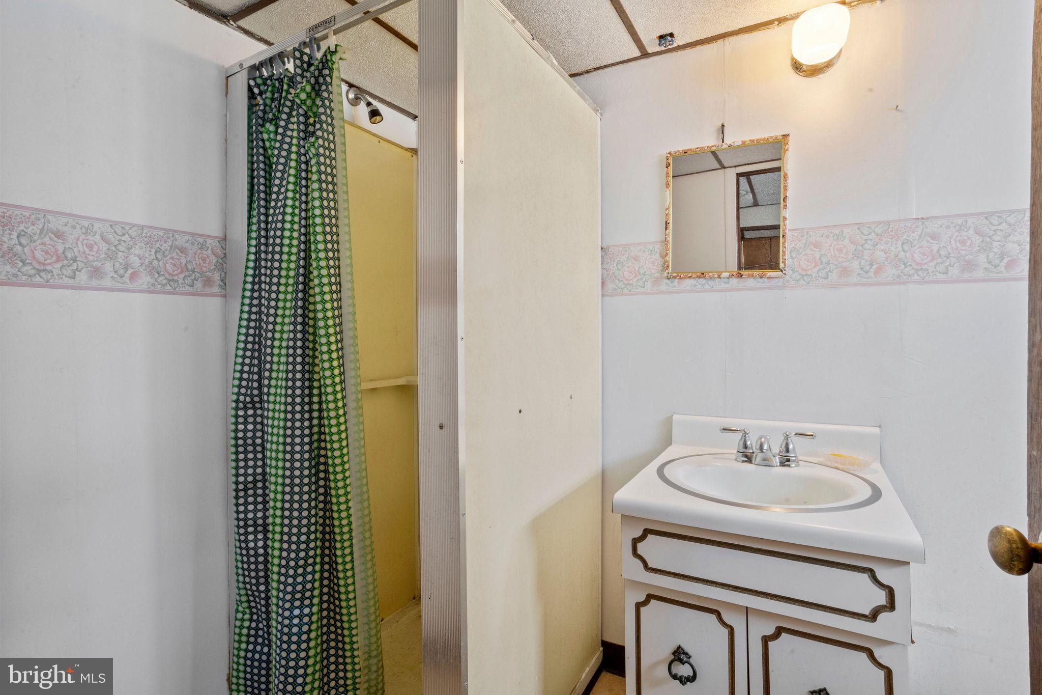 MAYFAIR (WEST) - Residential