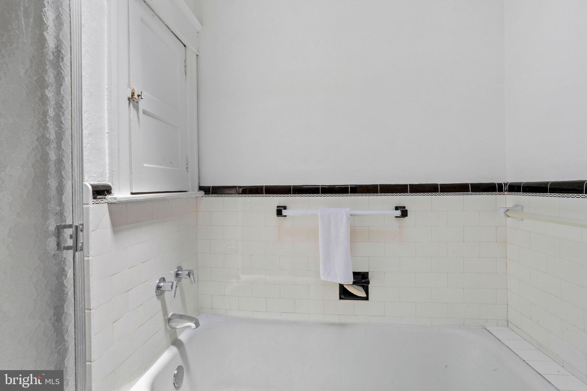 MAYFAIR (WEST) - Residential