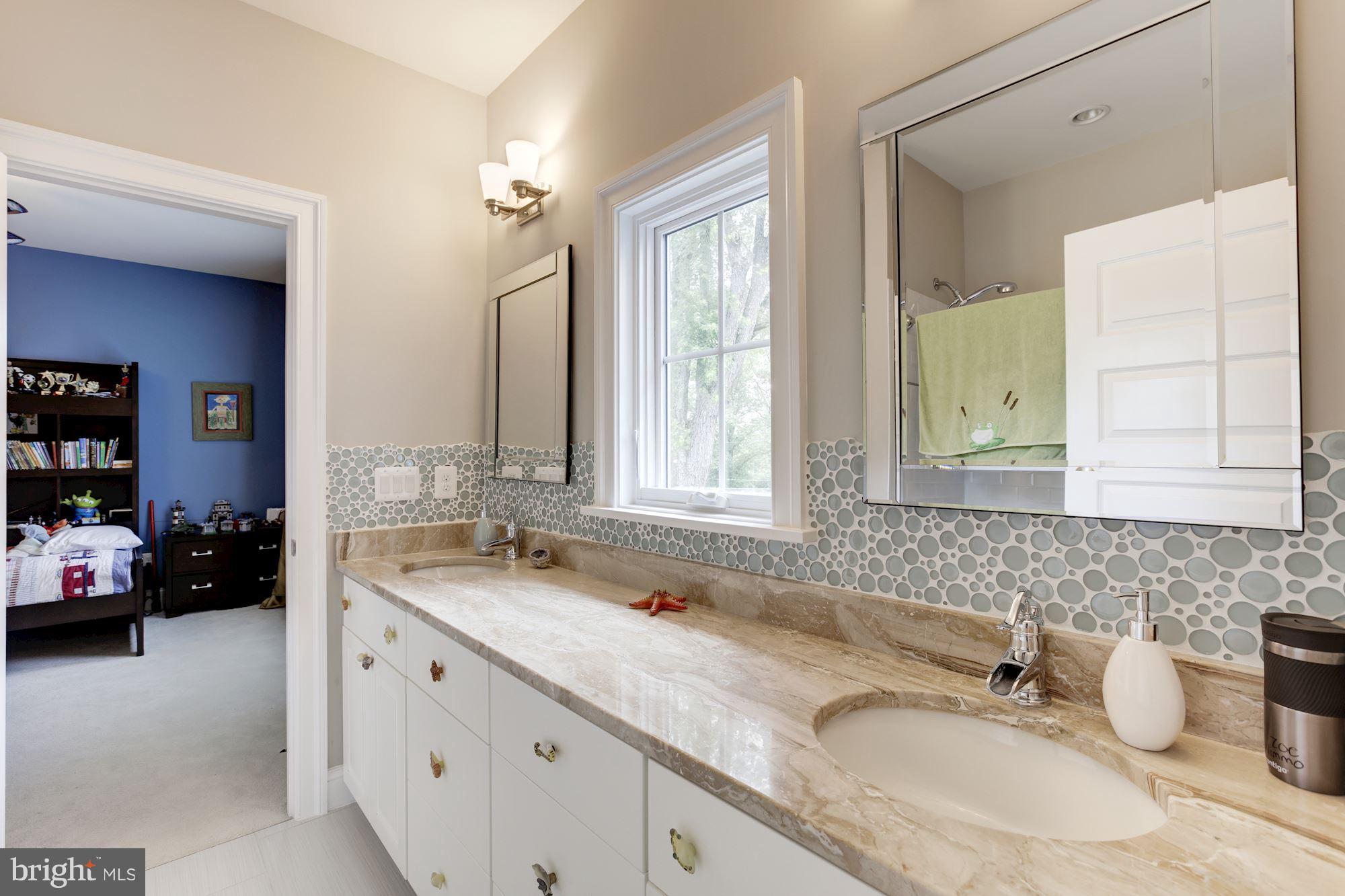 AYR HILL - Residential