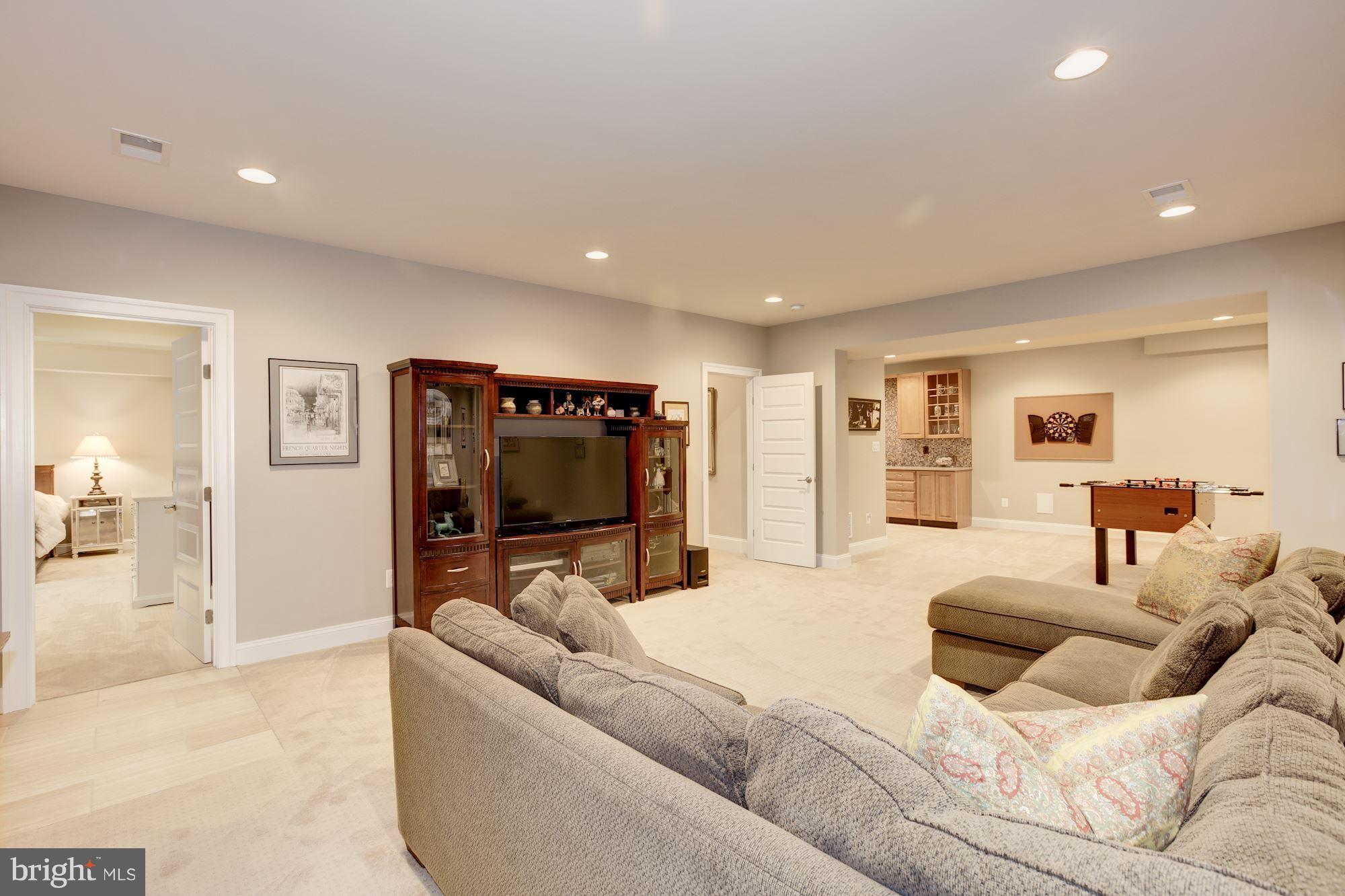 AYR HILL - Residential