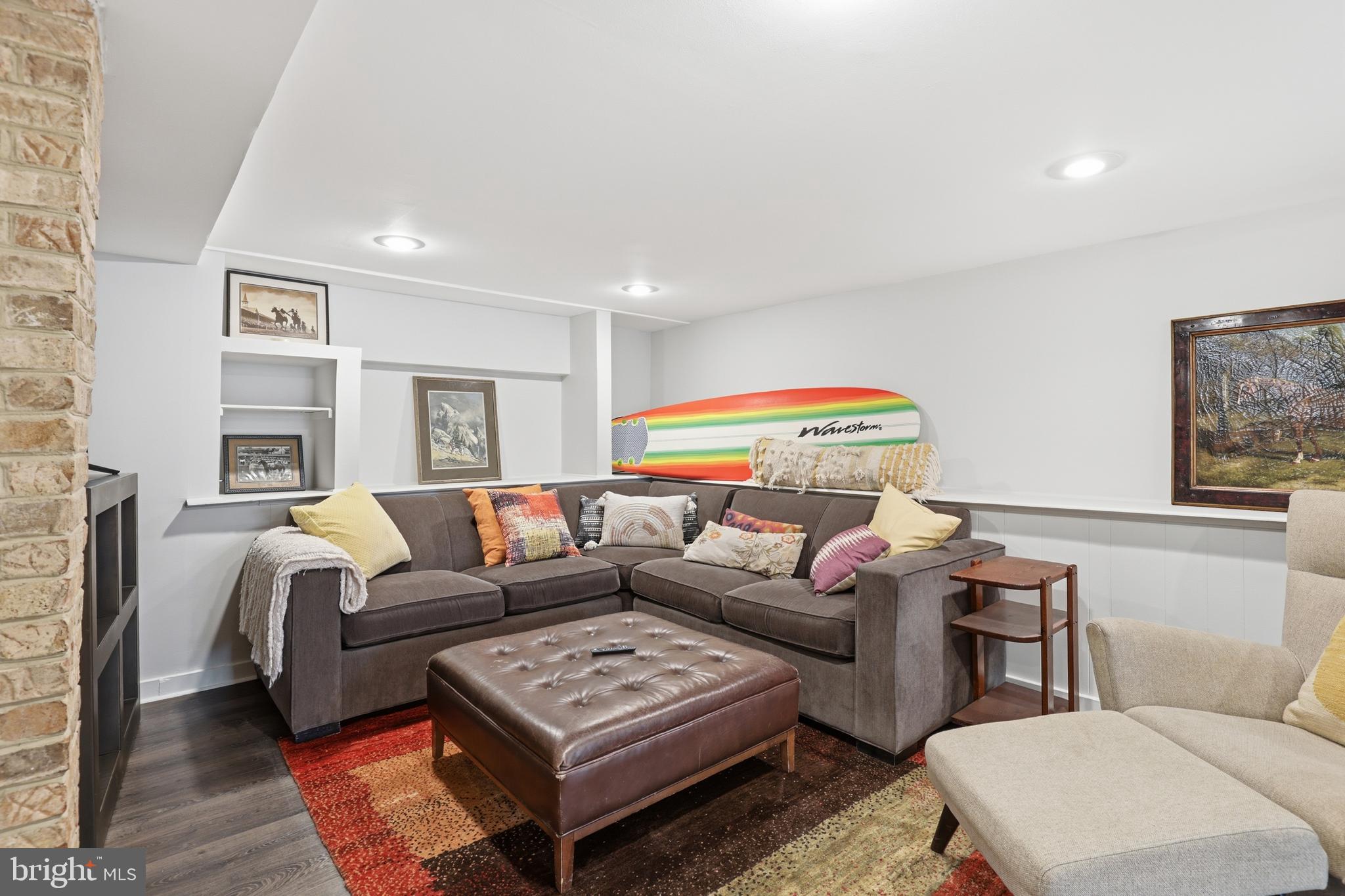 OVER LEE KNOLLS - Residential