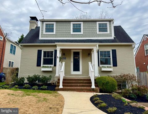 Photo of 6020 20th Street N, ARLINGTON, VA 22205 (MLS # VAAR2070018)