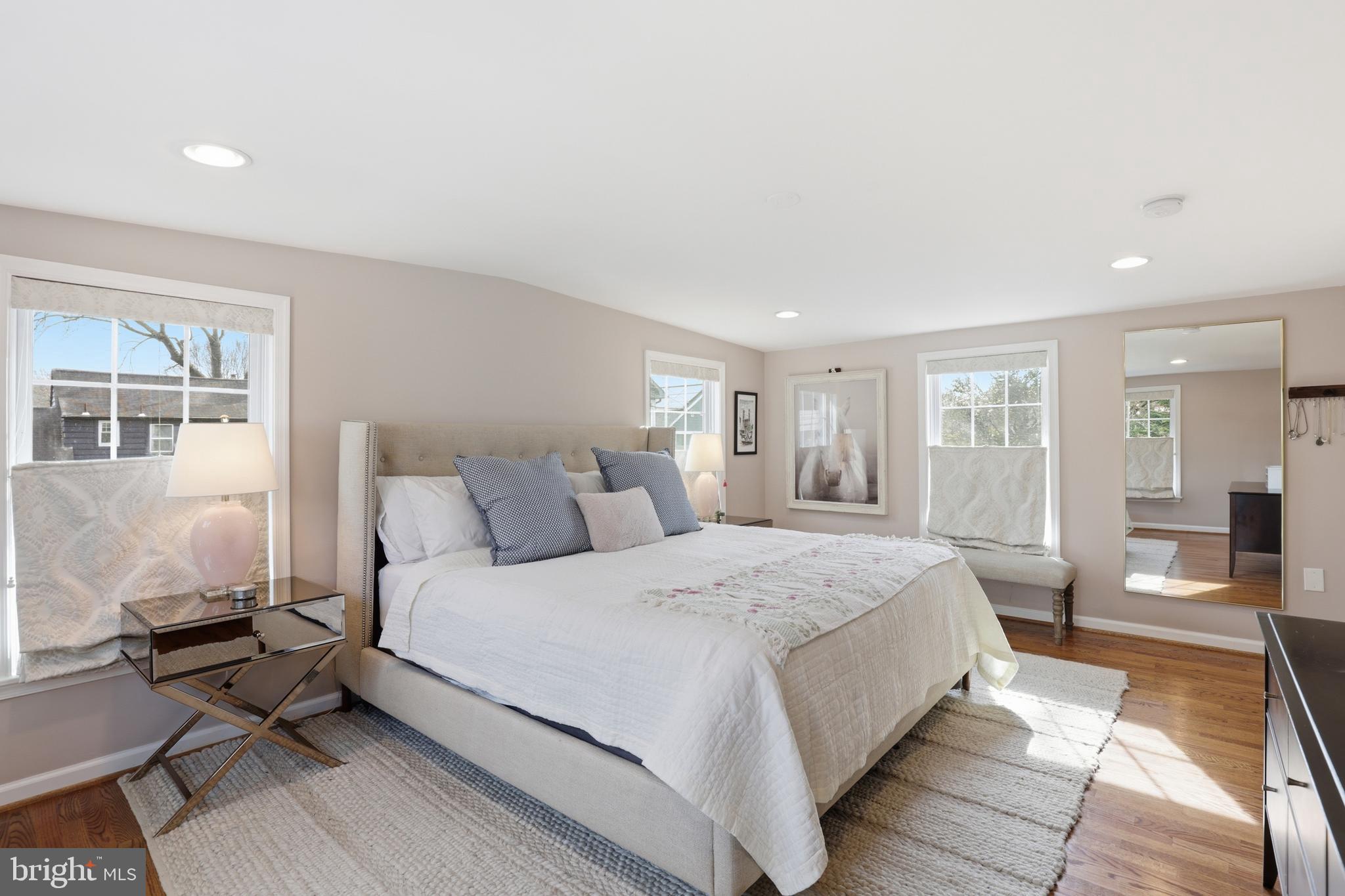 OVER LEE KNOLLS - Residential