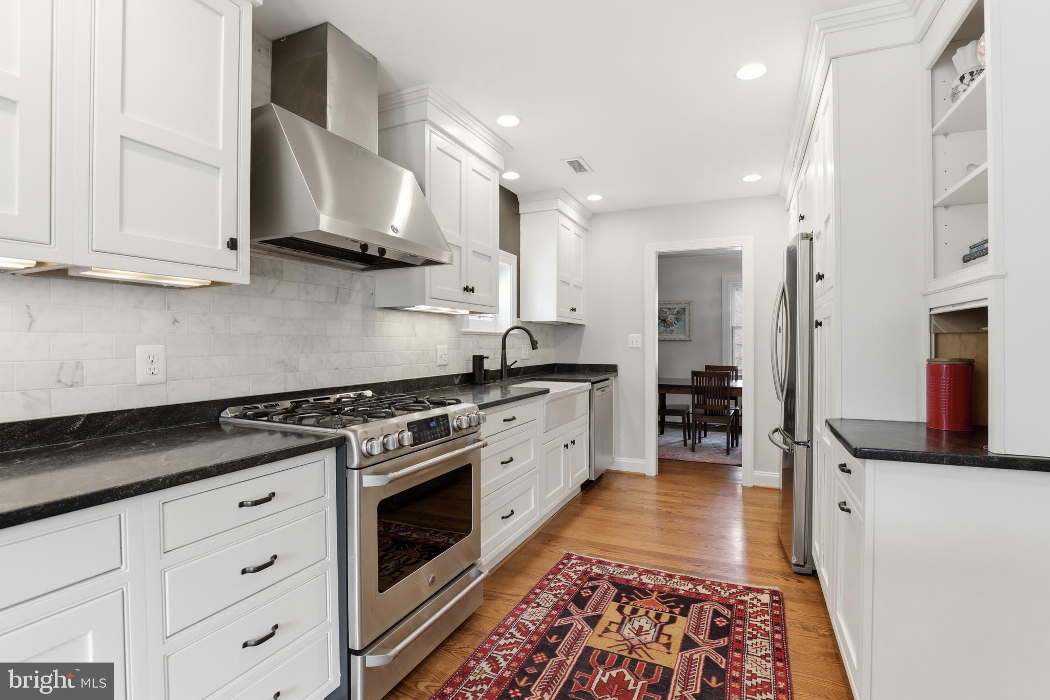 OVER LEE KNOLLS - Residential