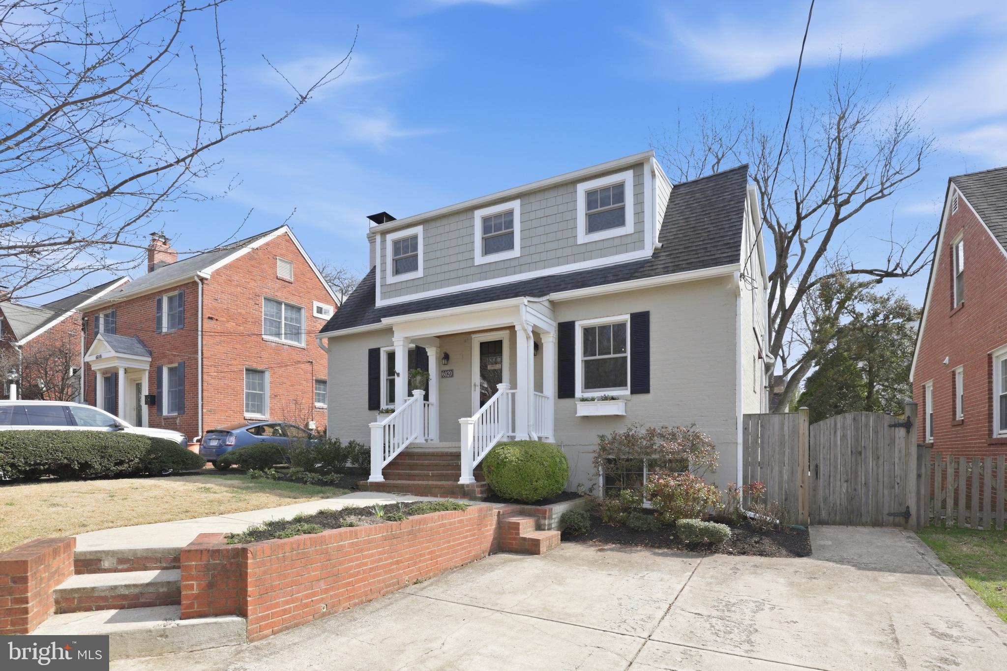 OVER LEE KNOLLS - Residential