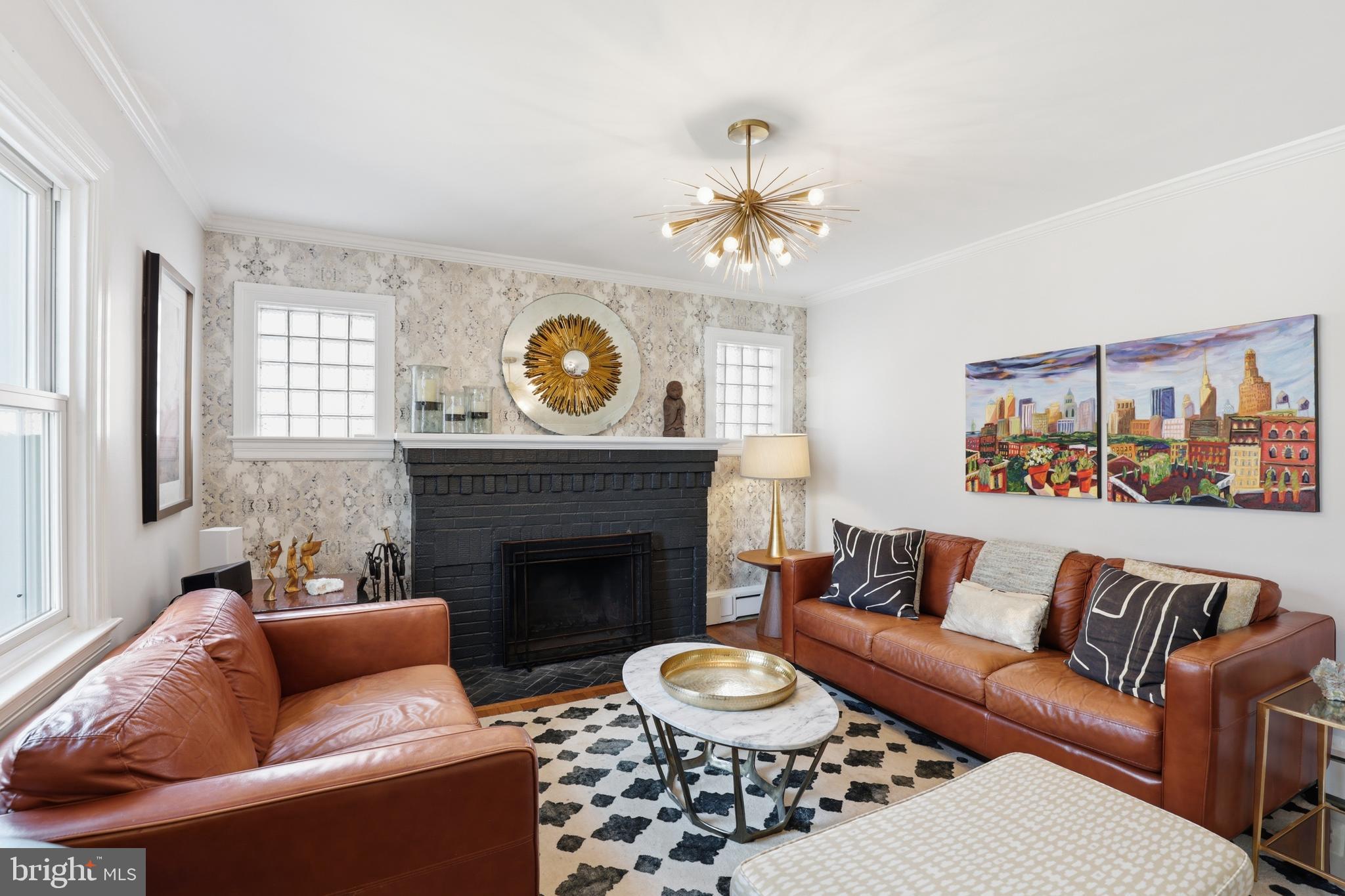 OVER LEE KNOLLS - Residential